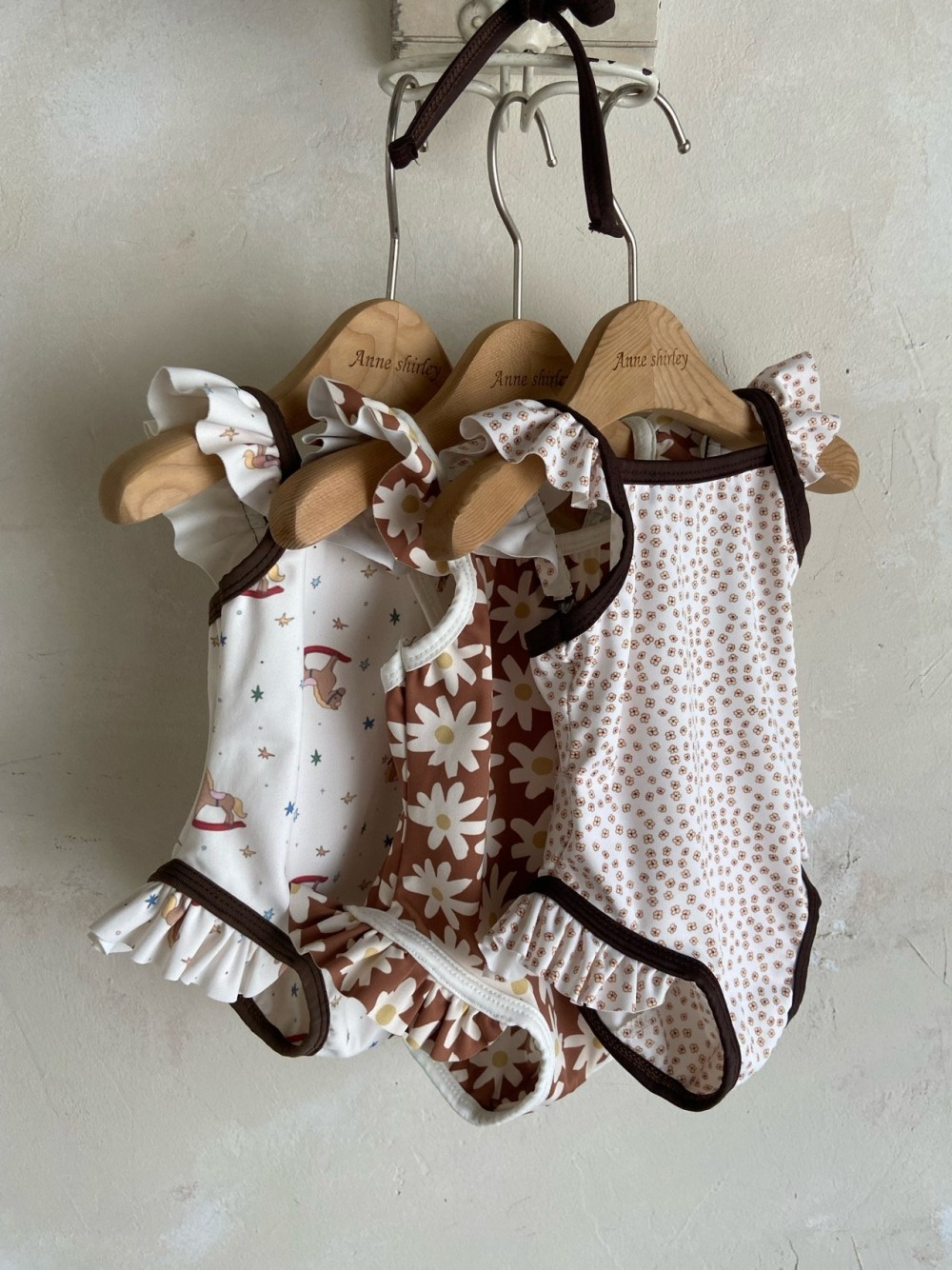Anne Shirley33｜(3m-22m) 3色荷葉邊泳裝含泳帽
