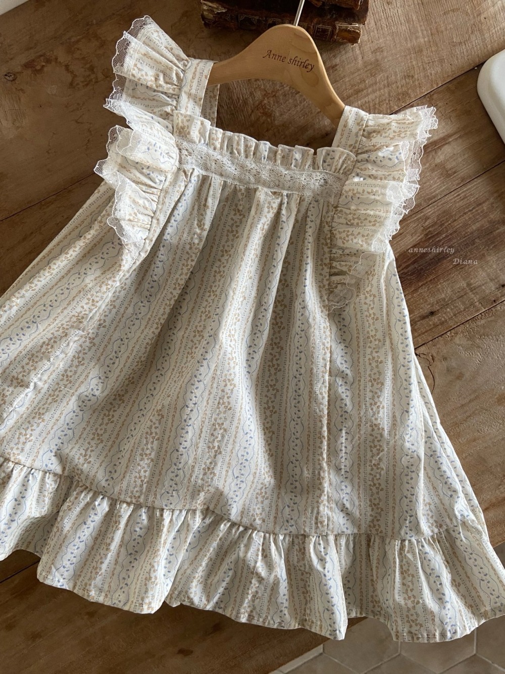 Anne Shirley28｜(1y-5y) 1色碎花荷葉飛袖洋裝