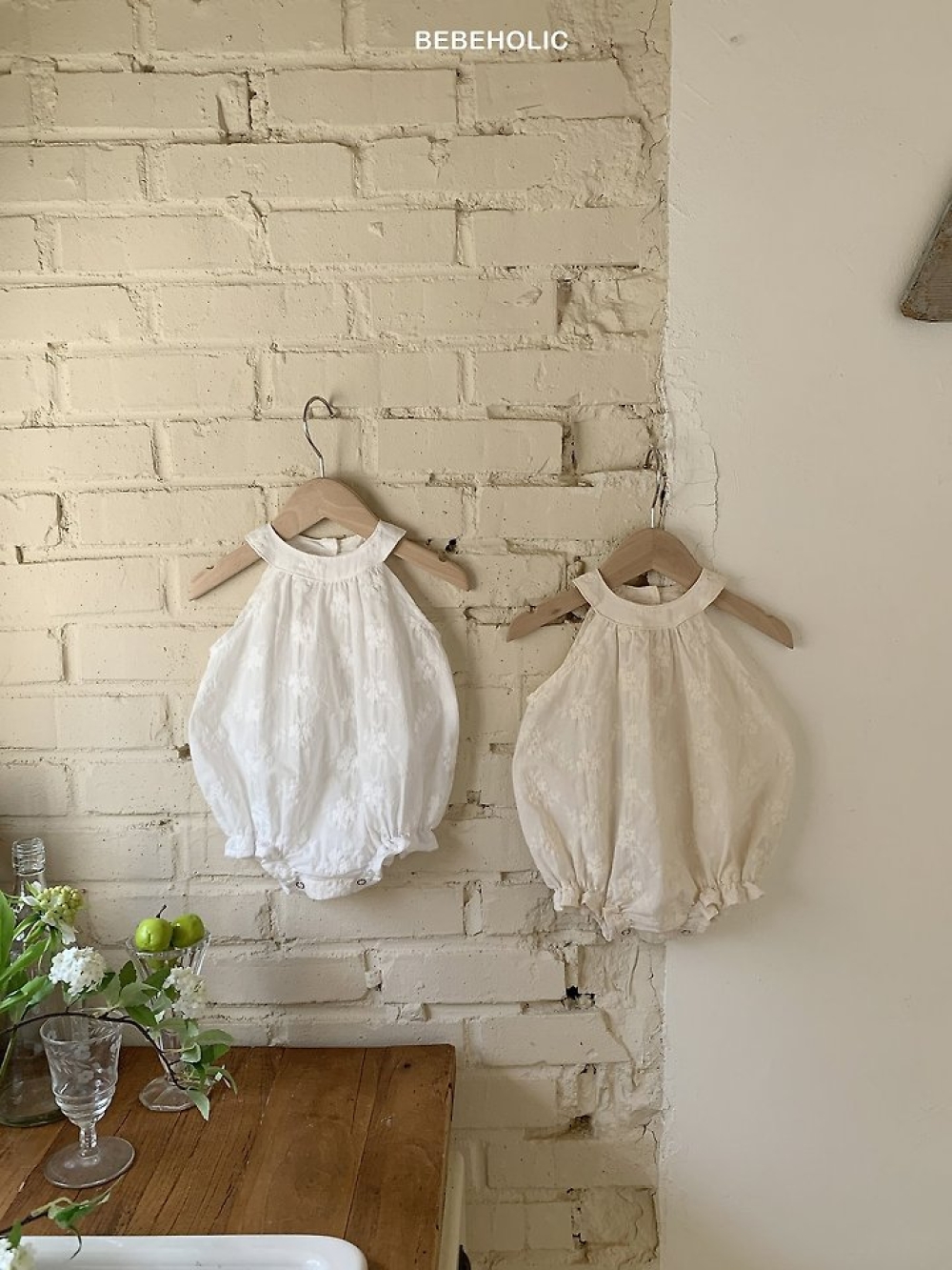 Bebe holic18｜(3m-18m) 繡花露肩吊帶褲