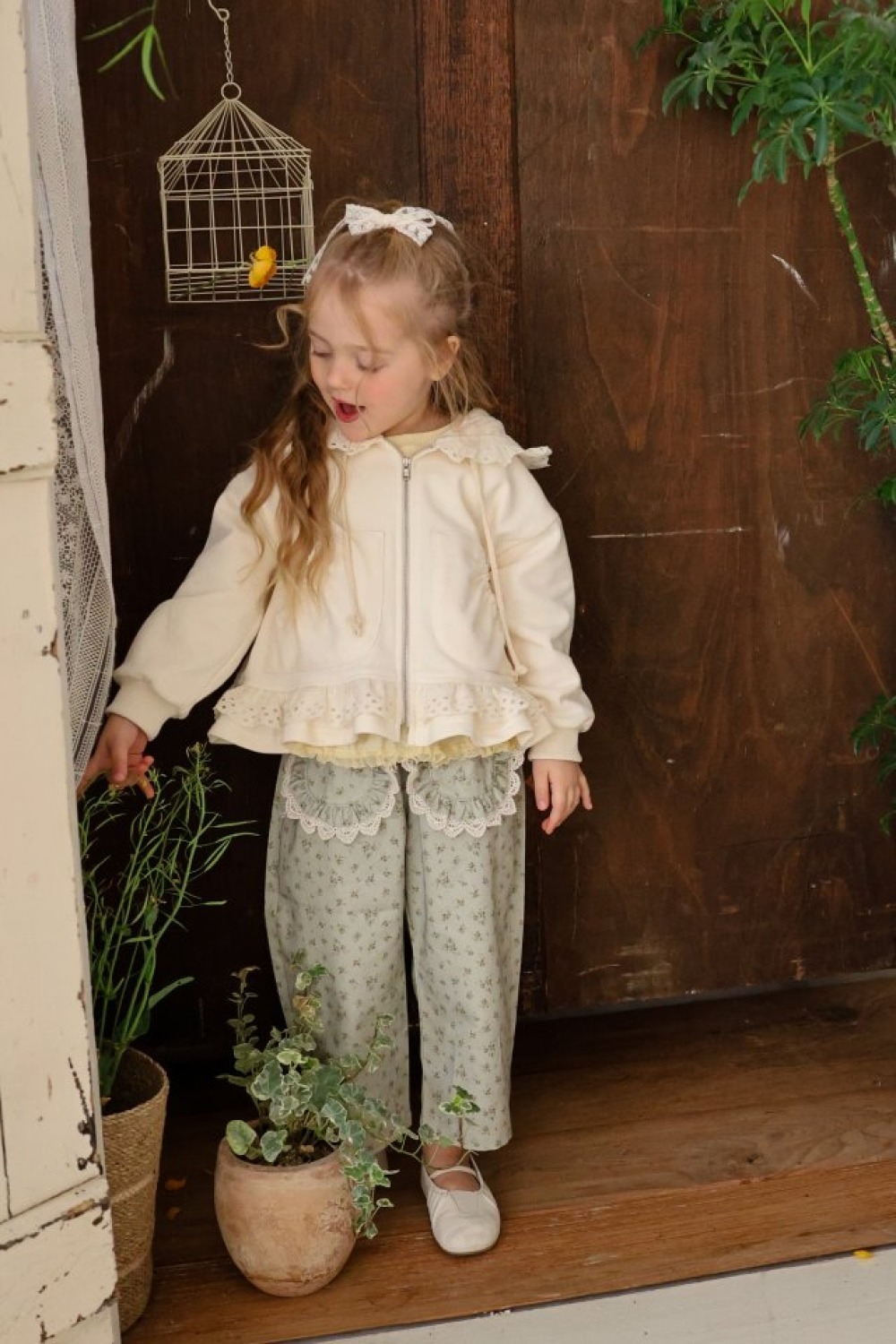 FLO52｜(75-140) 2色碎花蕾絲口袋直筒褲