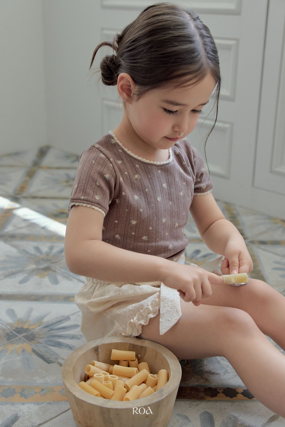 ROA25｜(6m-18m) 2色蕾絲滾邊碎花上衣