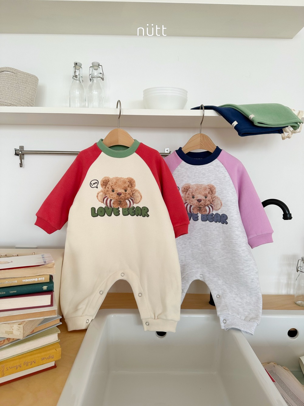 Nutt01｜(3m-16m) 小熊印花撞色休閒連身衣含帽子