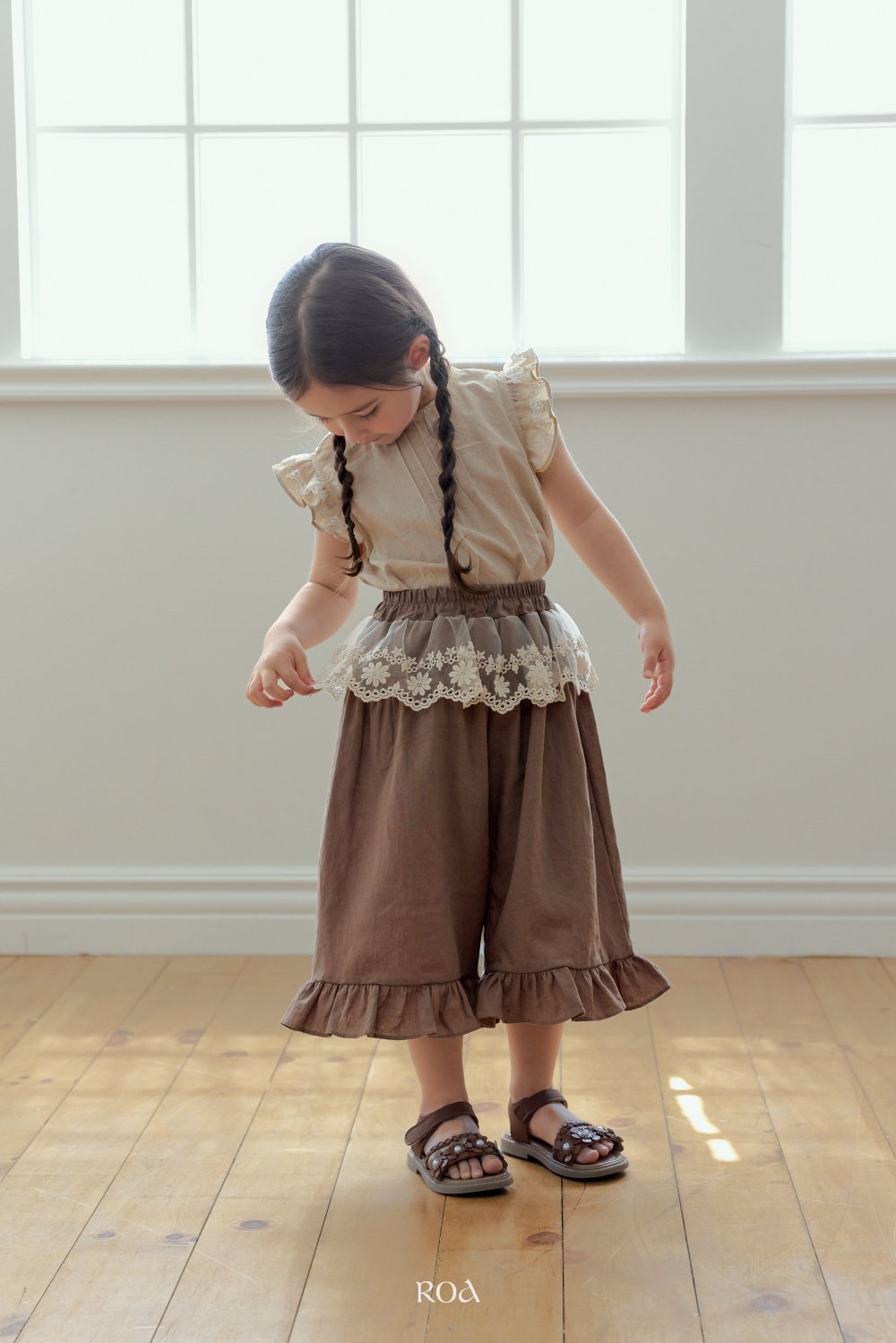 ROA29｜(6m-18m) 2色蕾絲裙擺荷葉七分褲