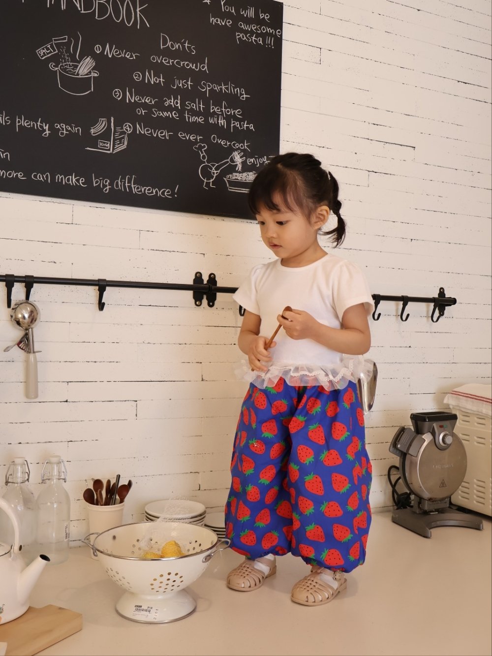 Color02｜(75-115cm) 草莓縮口褲