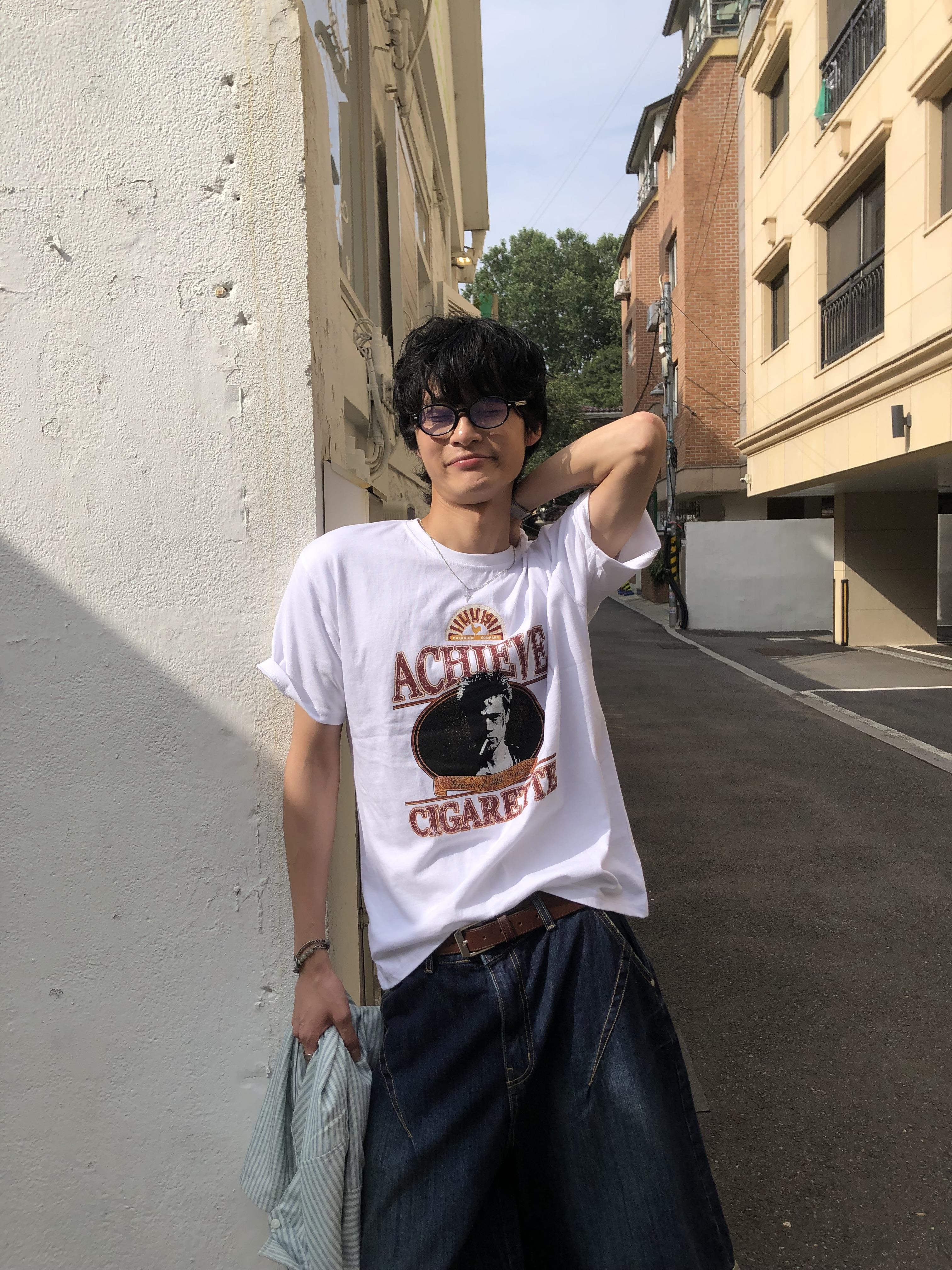 Achieve 美式街頭印刷 修身 微短版 短袖 上衣 - 3C