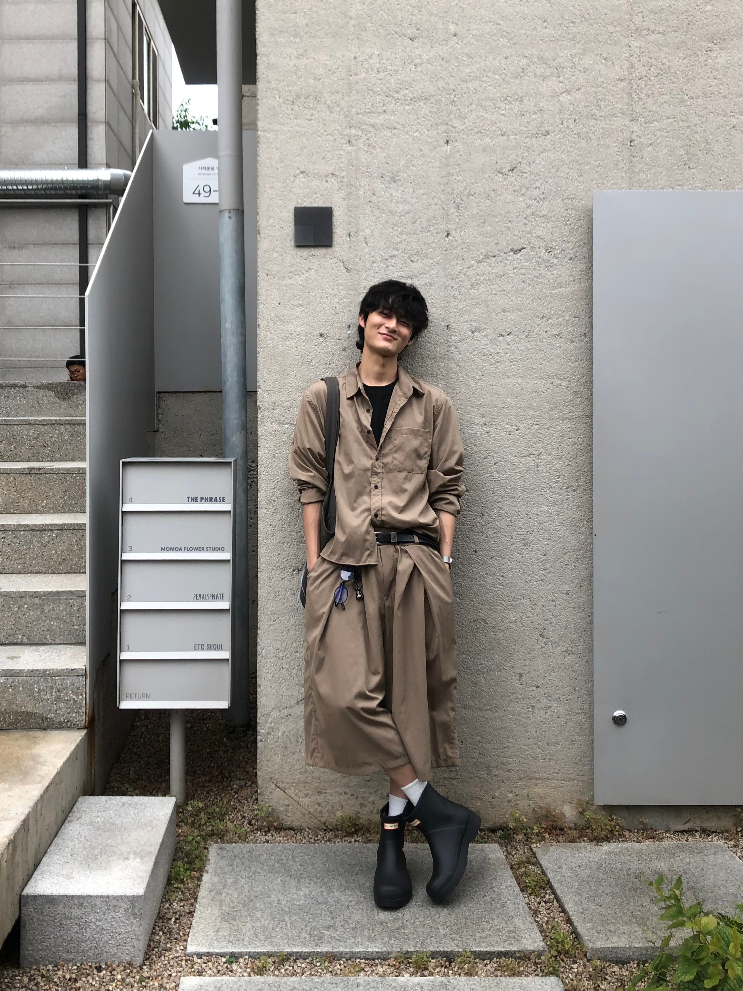 夏季涼感 尼龍材質 鬆弛感 短版襯衫 套裝 - 3C
