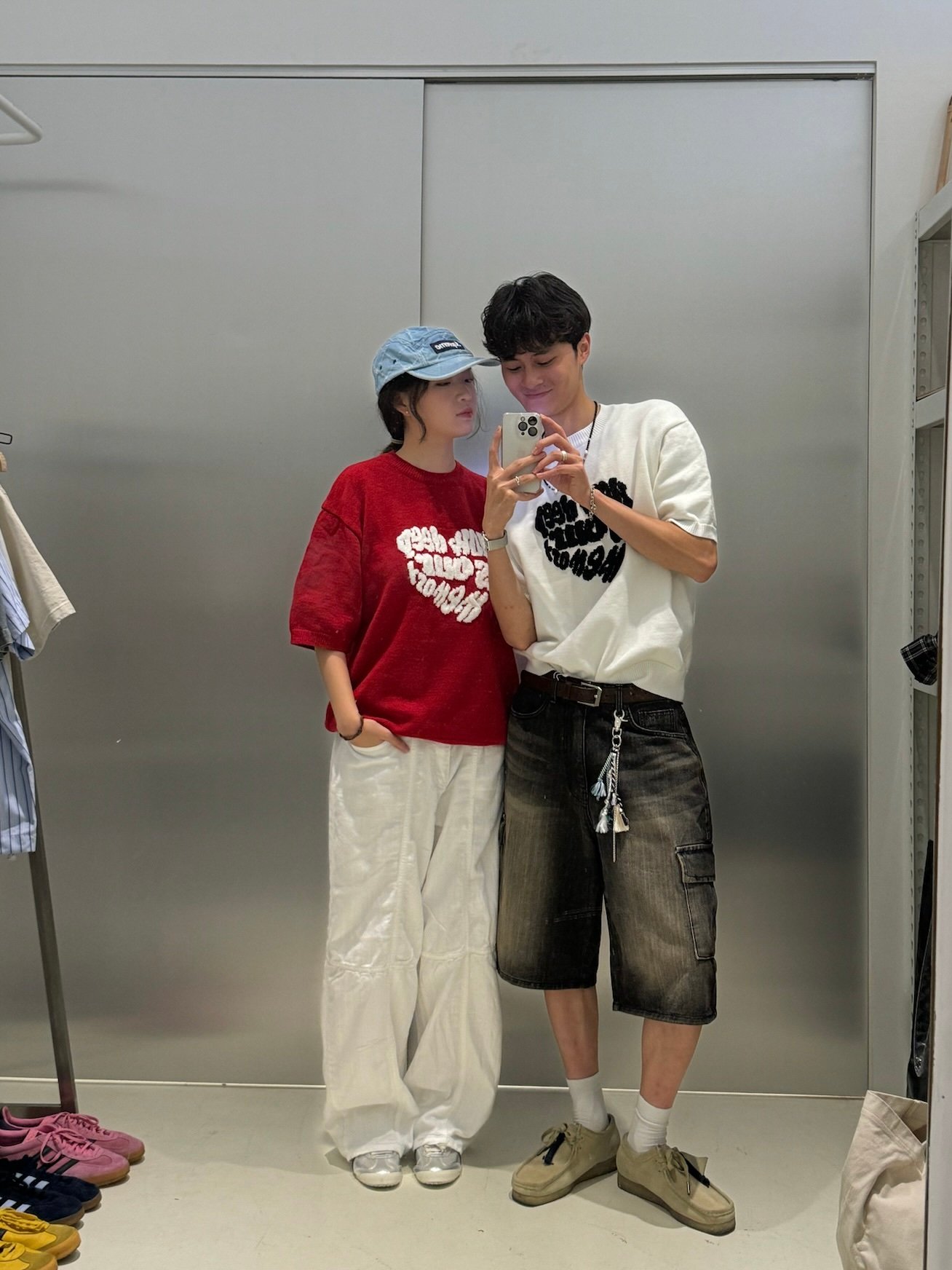 (白色現貨) (UNISEX) 愛心短版 針織衫 - 4C