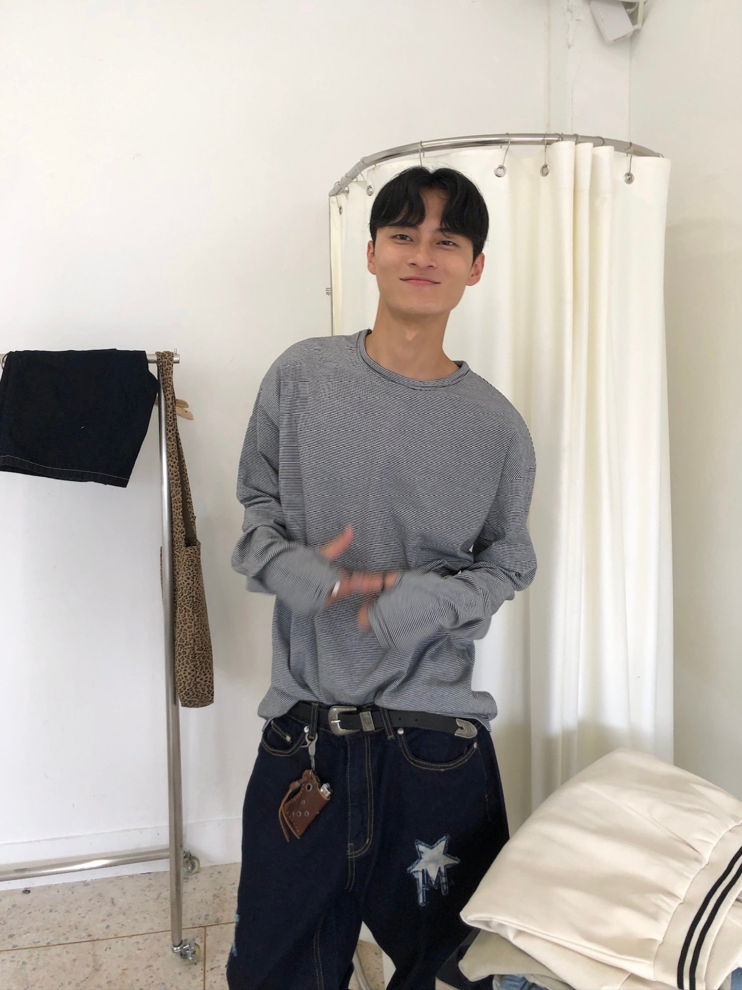 高質感 休閒風 細條紋 層疊穿搭 指套 長袖 - 4C