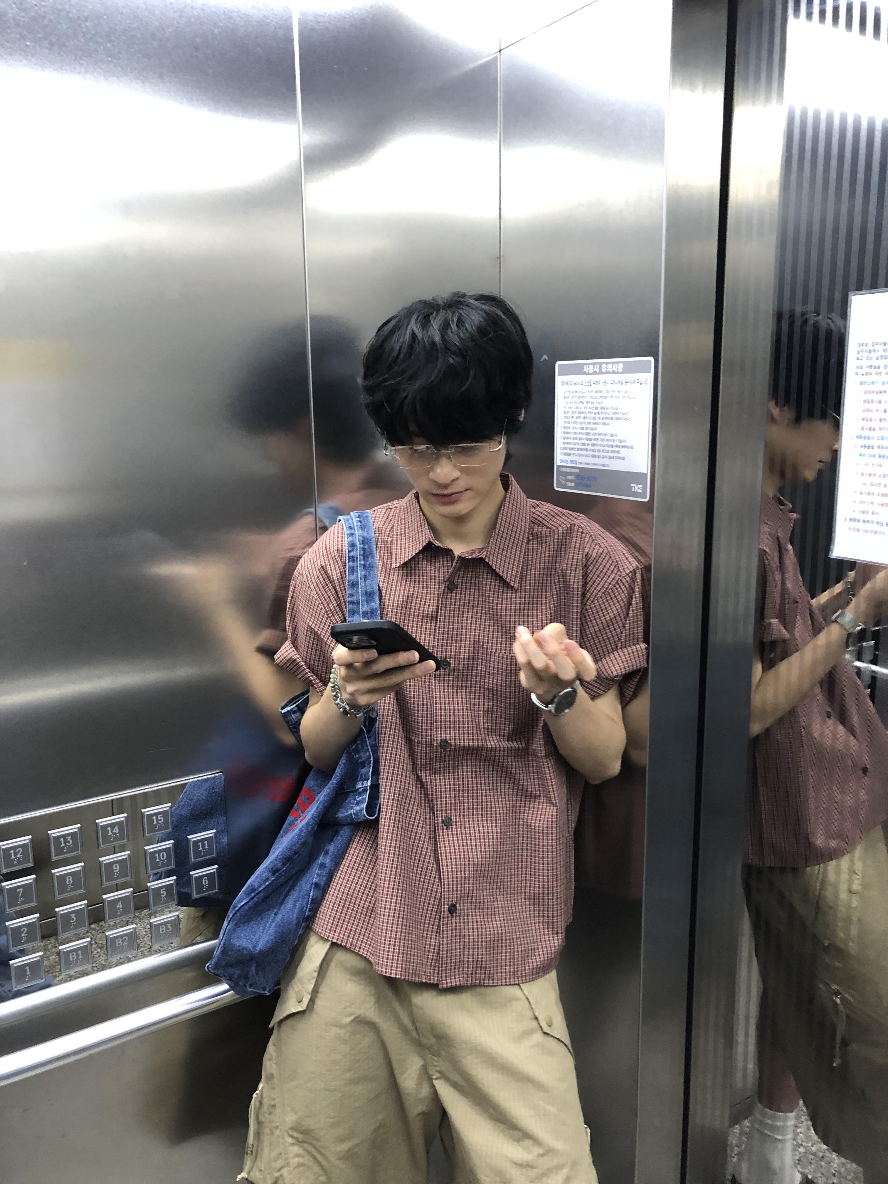 日系復古風 格紋設計 修身短版 短袖 襯衫 - 5C