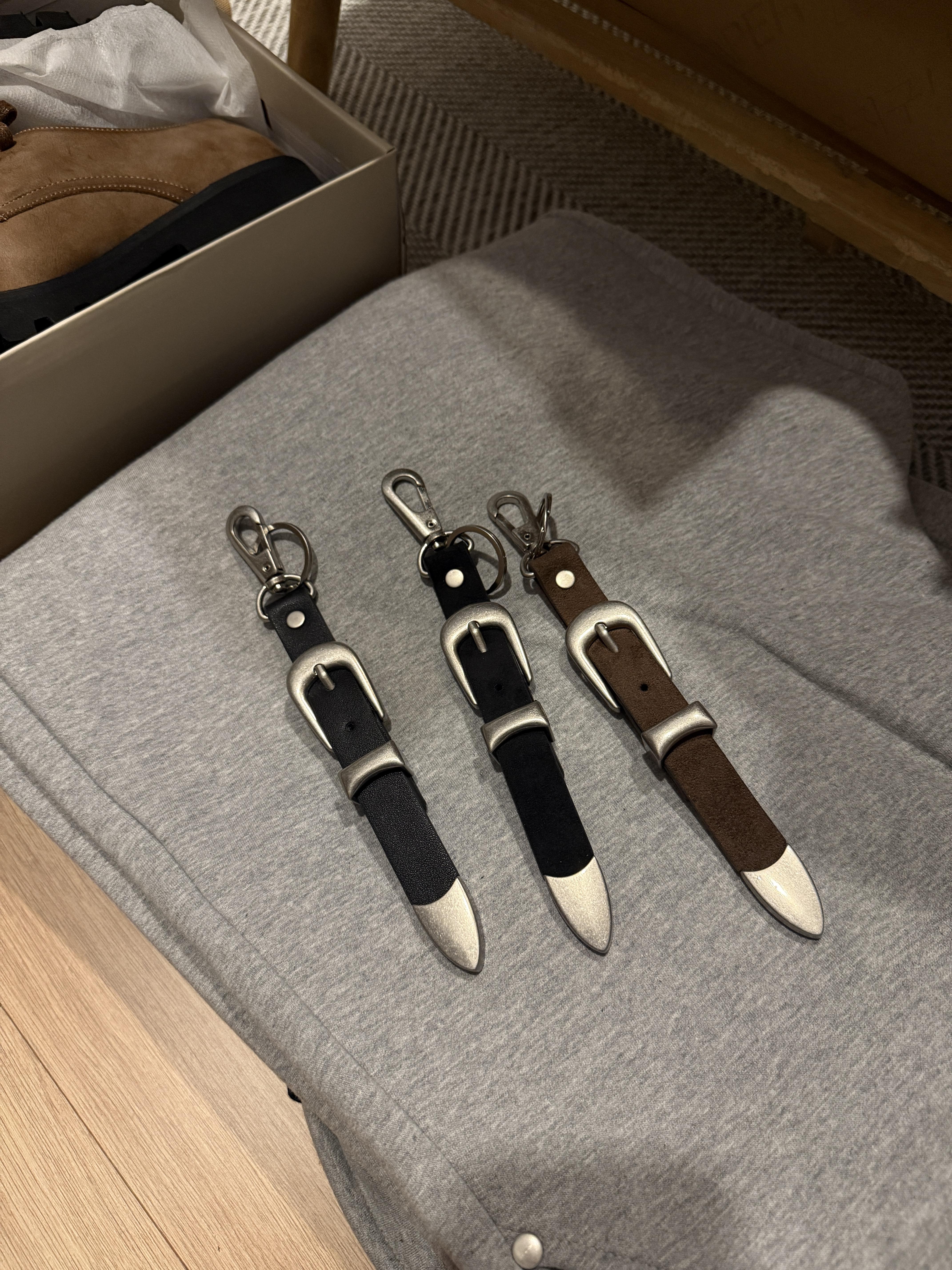 迷你皮帶 皮革(麂皮)鑰匙圈 - 3C