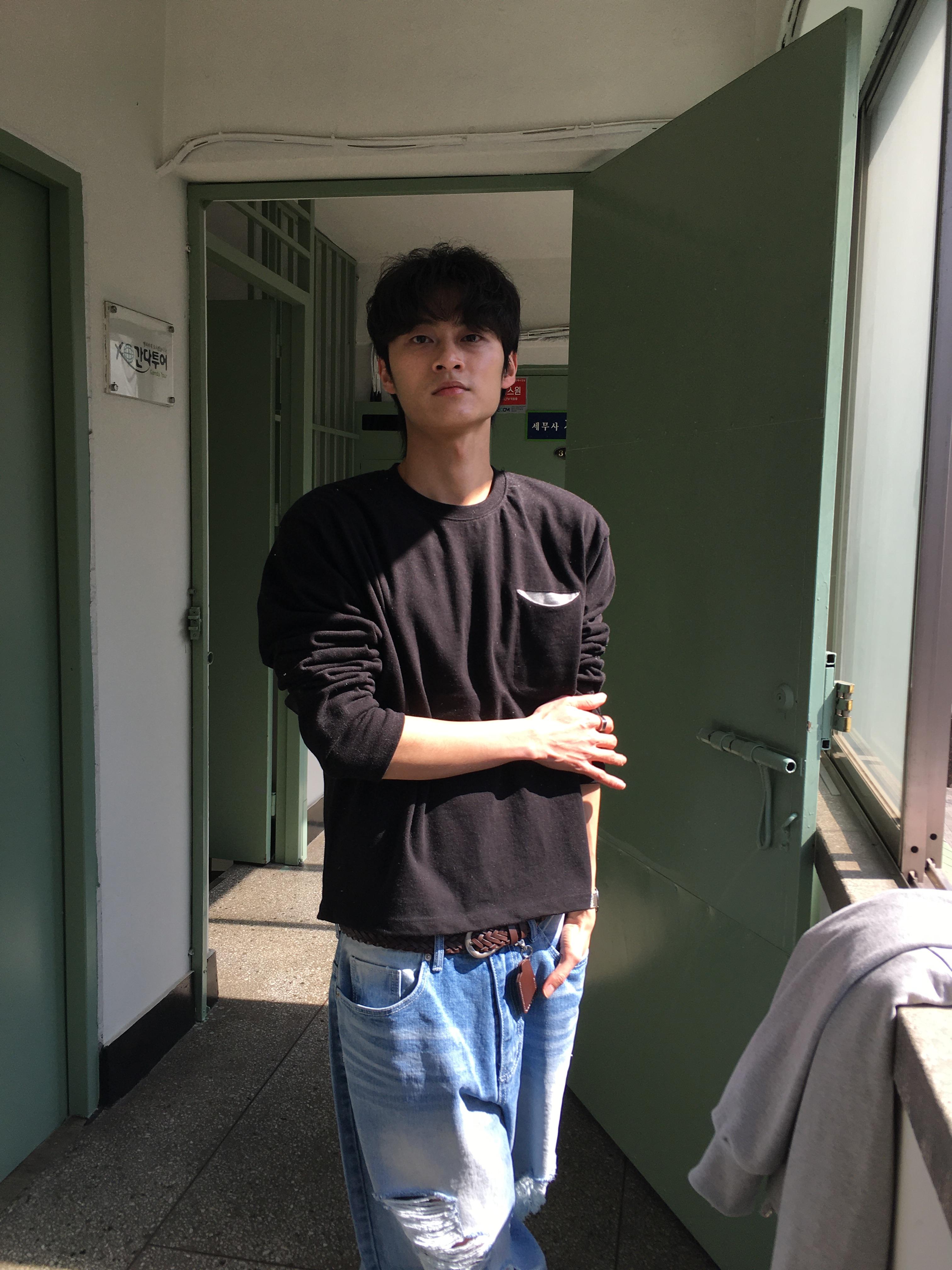 春季必備 口袋配色 短版 薄長袖 - 3C