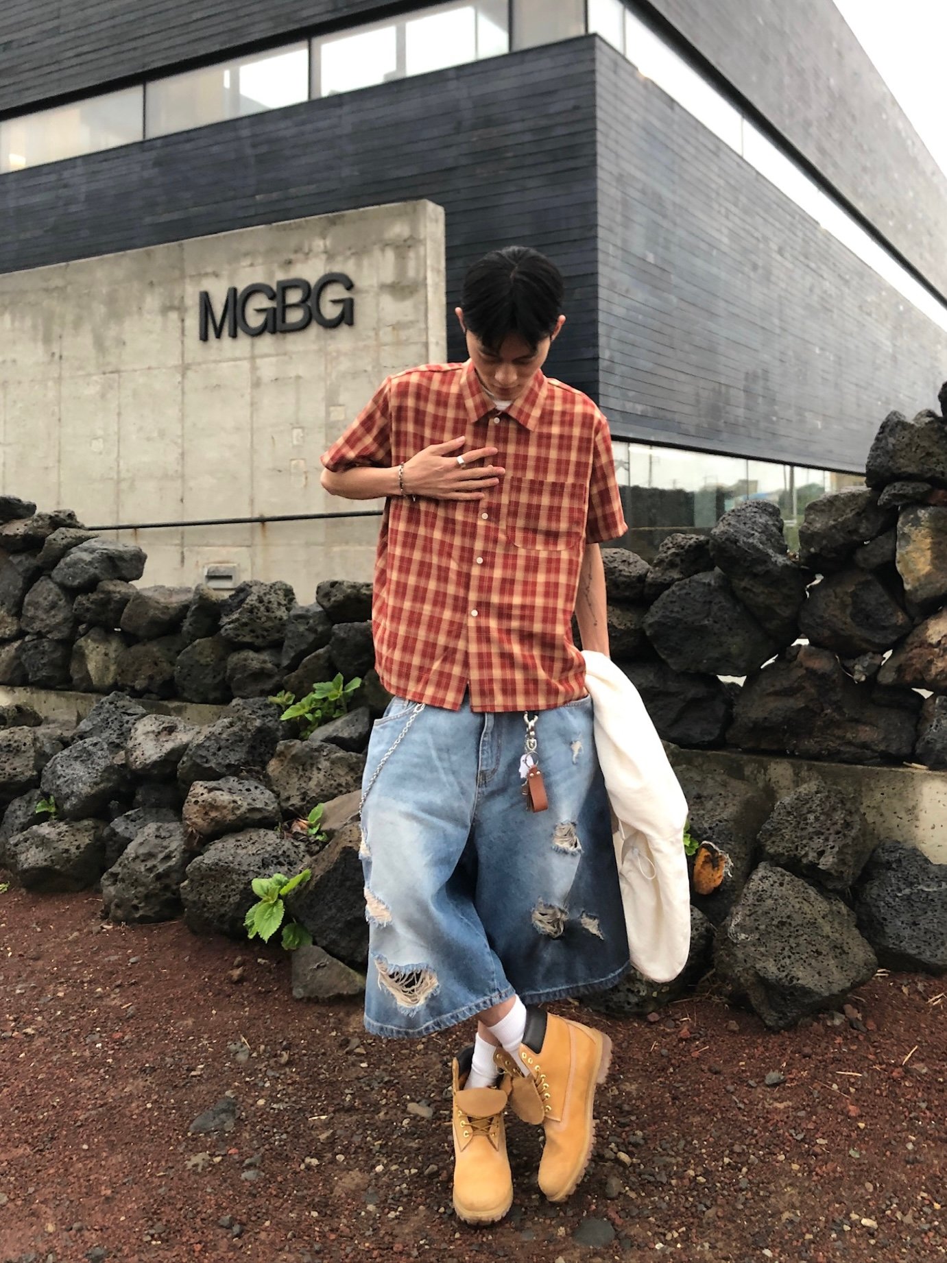 786 破壞水洗 復古渲染 百慕達 牛仔短褲 - 1C
