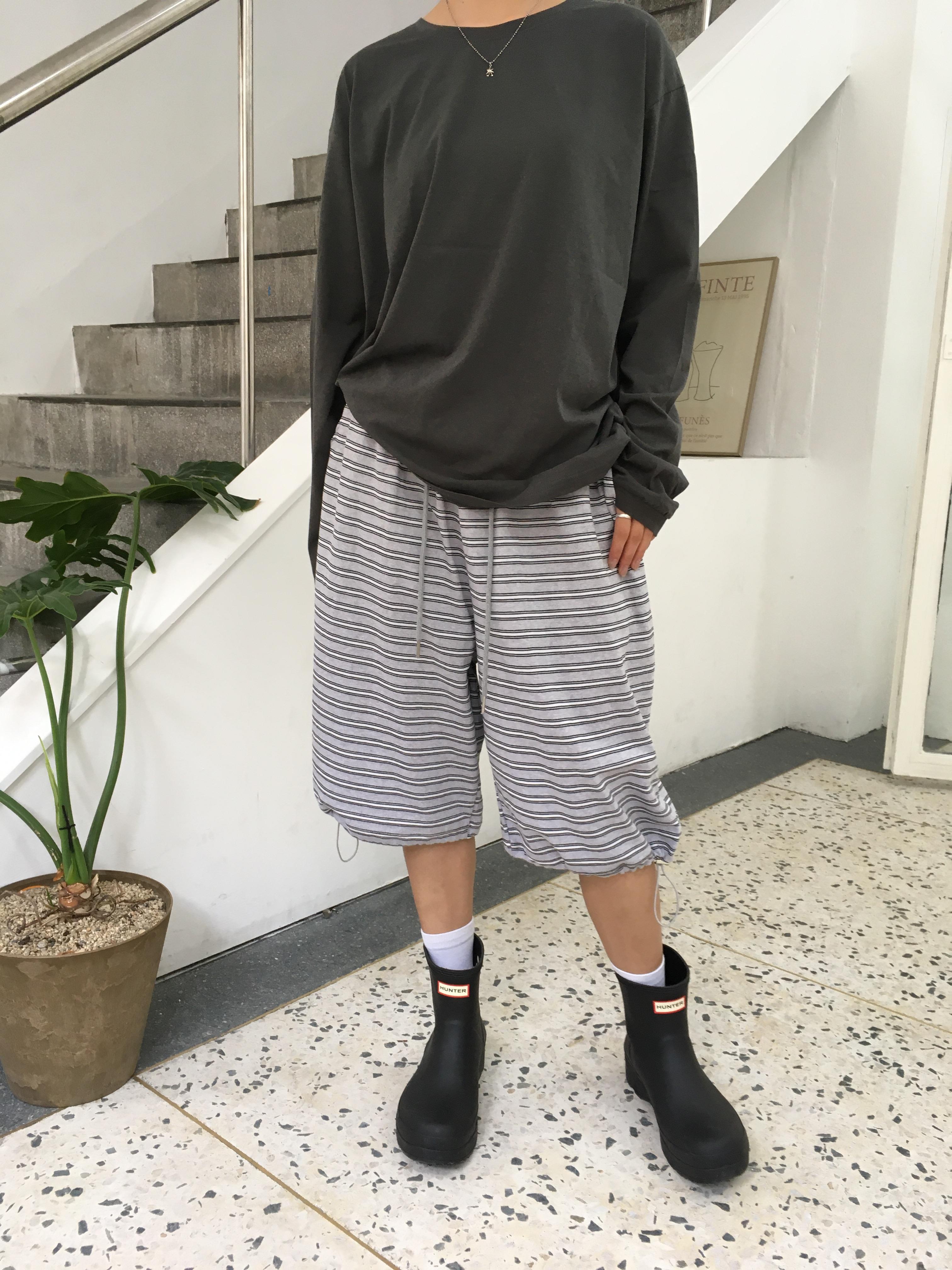 休閒條紋 鬆緊帶 褲管抽繩 7分 棉短褲 - 2C
