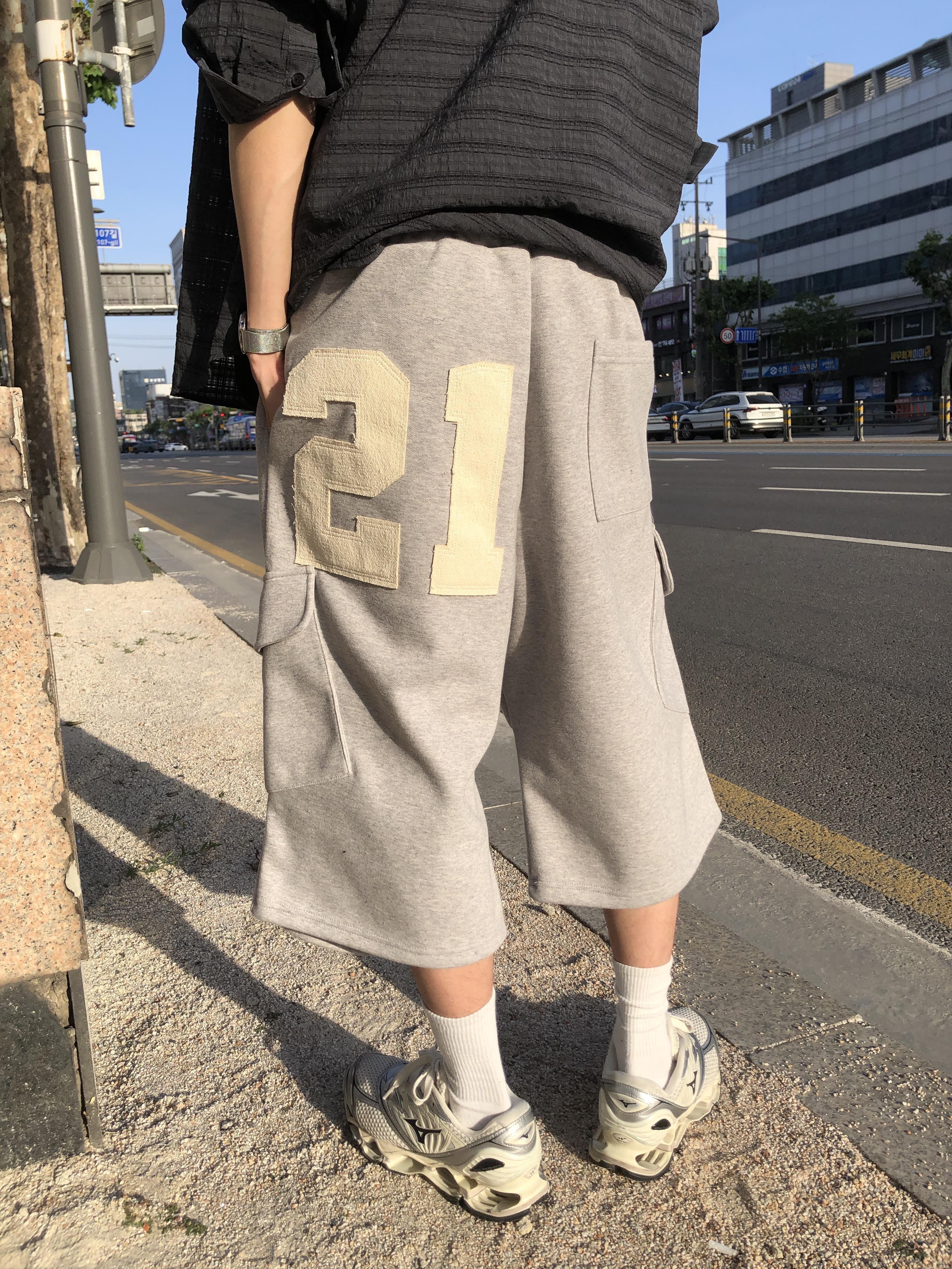 簍空口袋 立體視覺感 刺繡 7分棉褲 - 2C