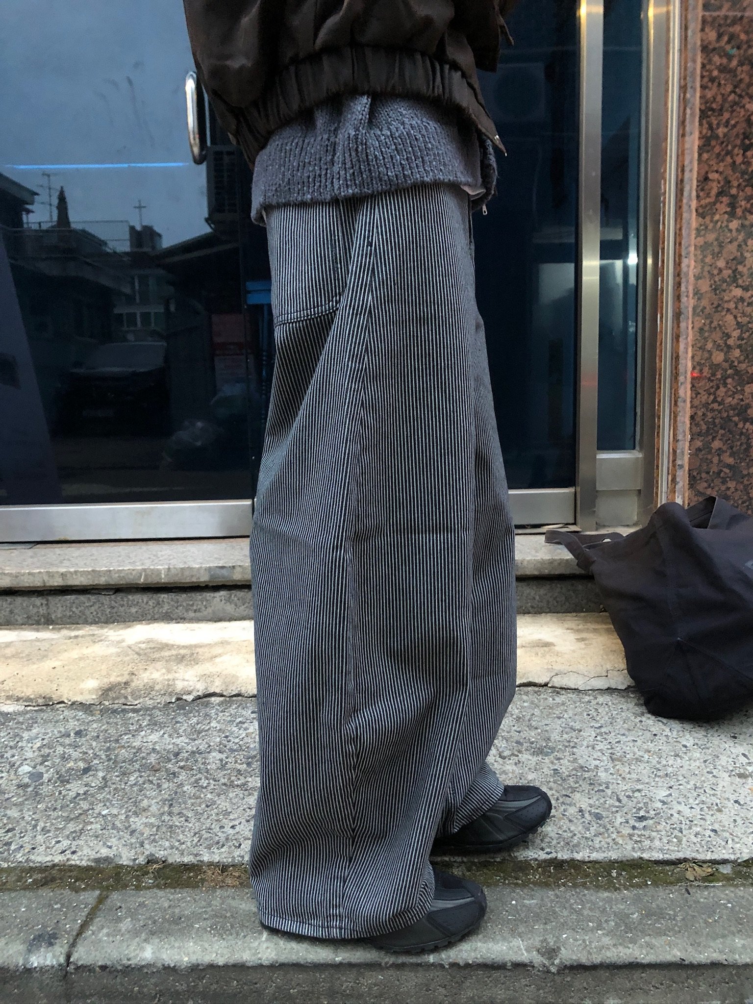 經典百搭 細條紋 修身顯高 牛仔寬褲 - 2C