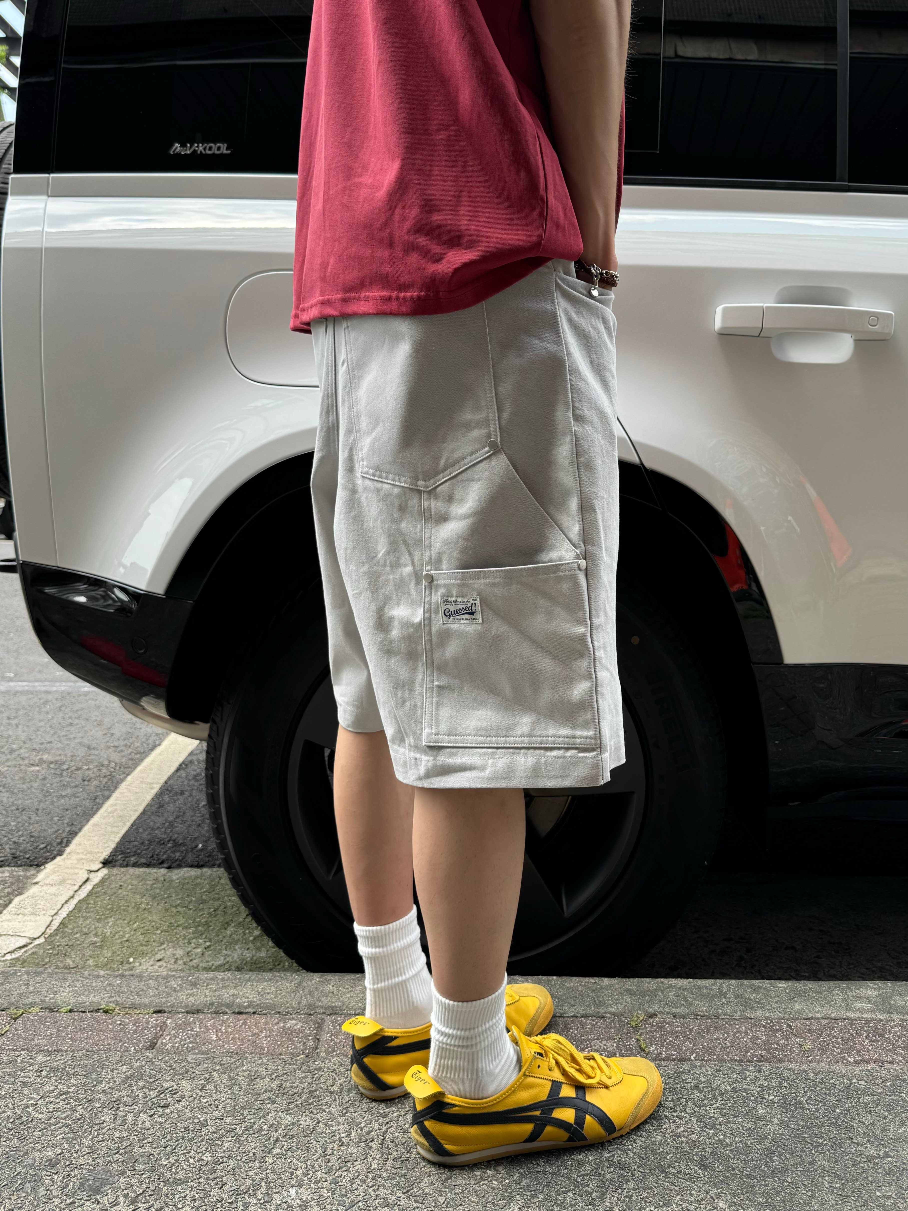 (UNISEX) 鉚釘刺繡 卡彭特短褲 - 3C