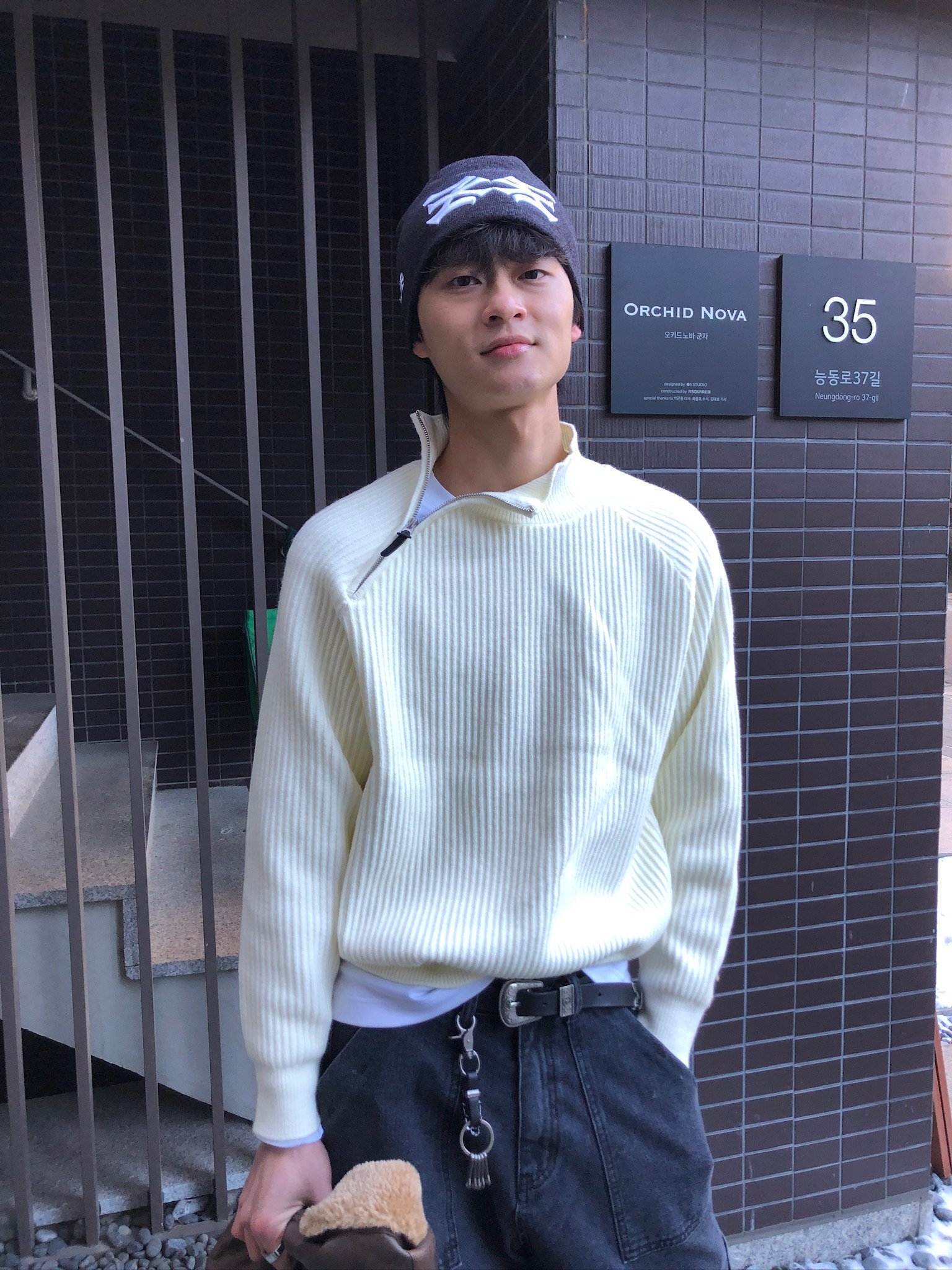 半高領 側邊拉鍊 修身短版 高檔毛衣 - 4C