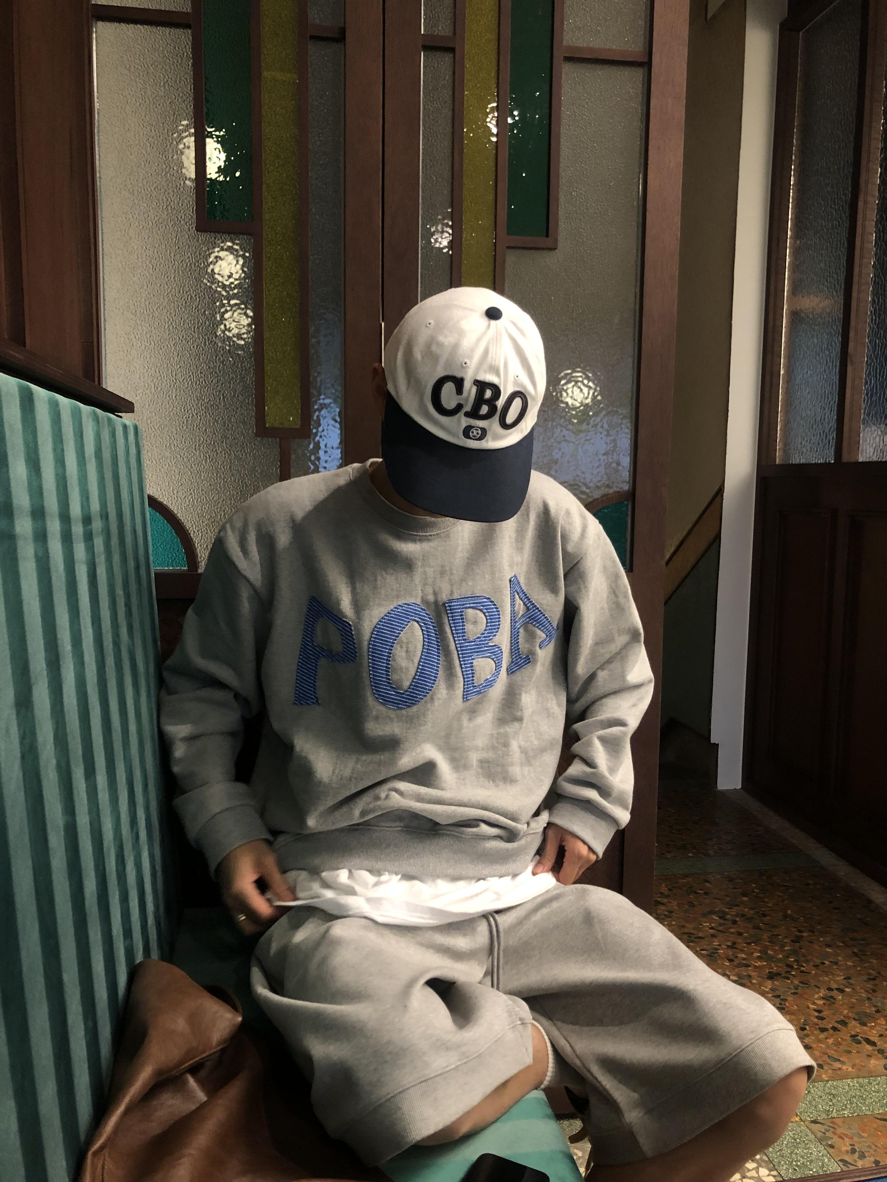 (灰色現貨) Poba 獨特刺繡 大學T - 3C