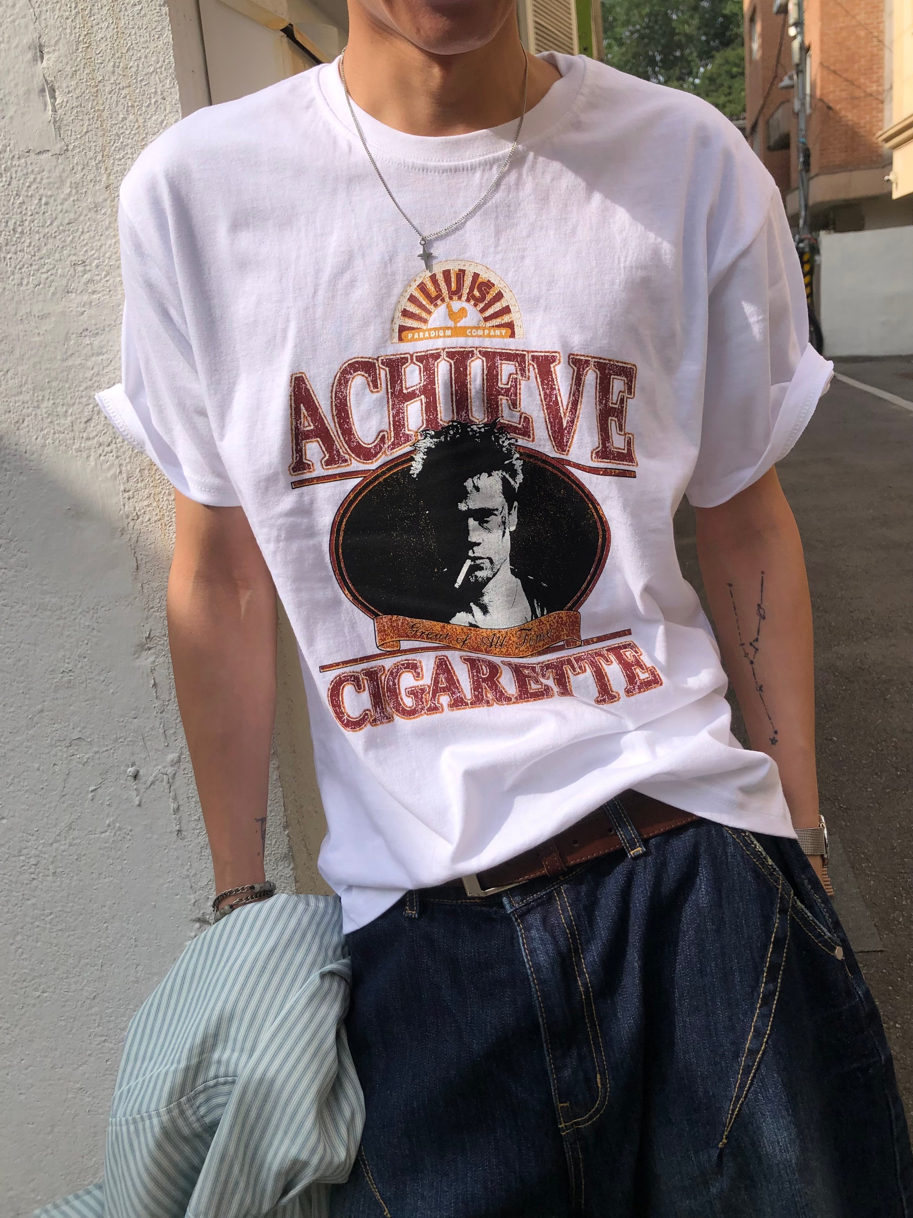 Achieve 美式街頭印刷 修身 微短版 短袖 上衣 - 3C