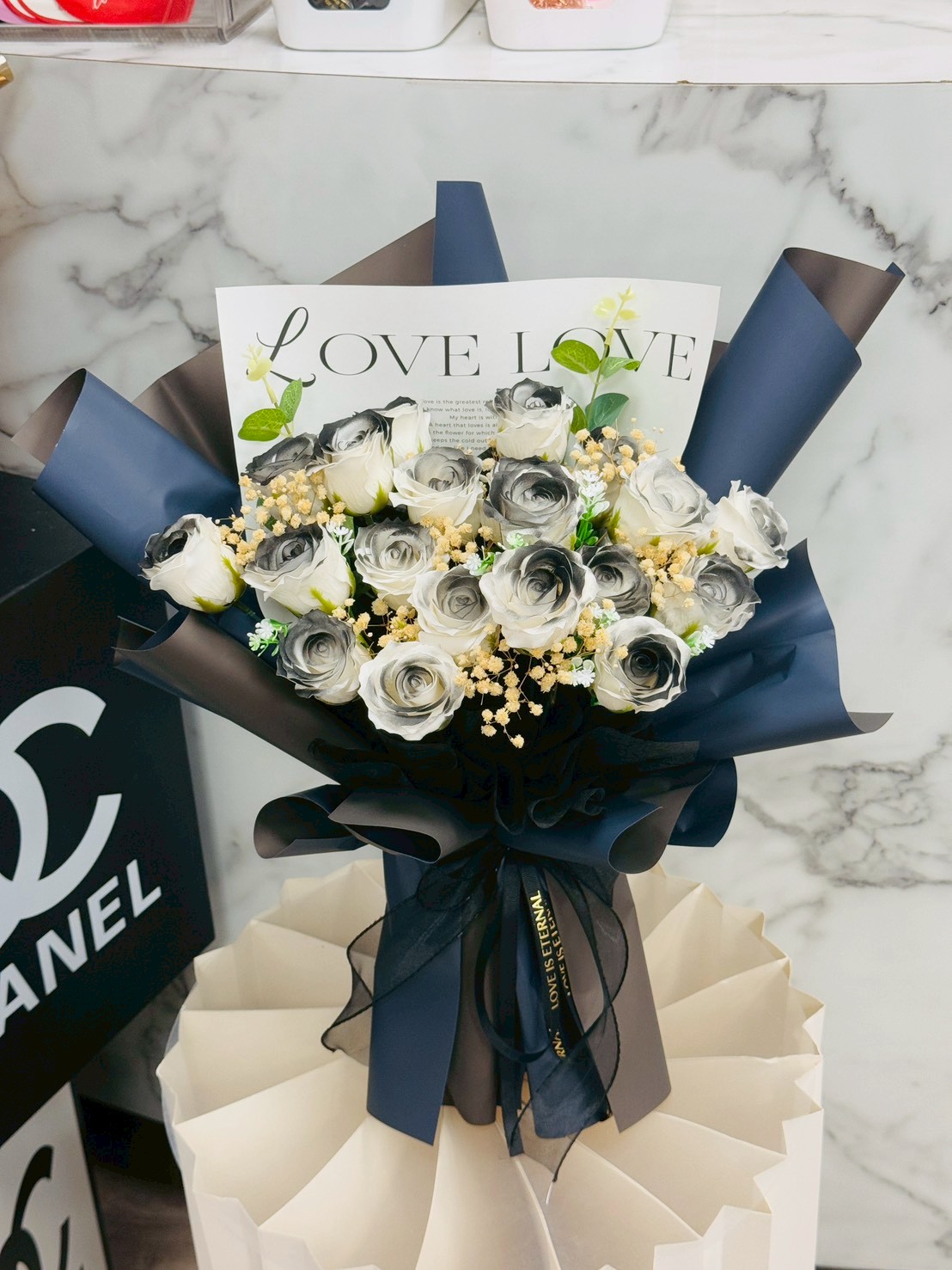 『現貨』20朵黑騎士香氛永生花束