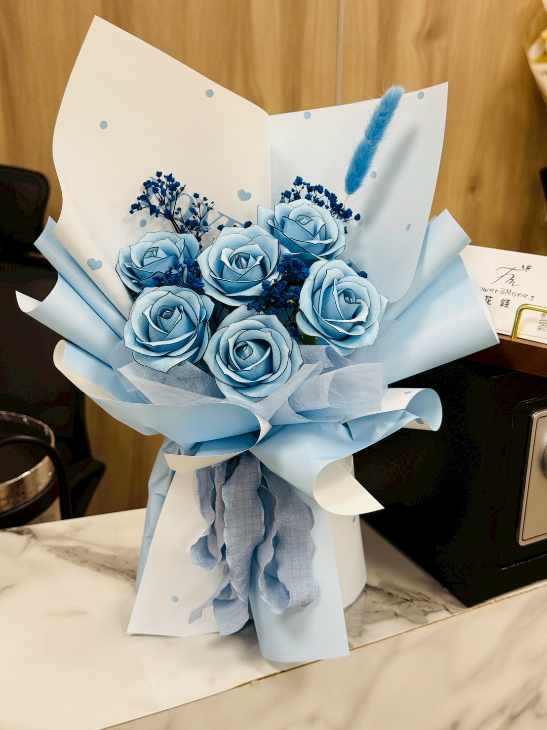 『現貨』玫瑰滿天星愛心包裝香氛永生花束