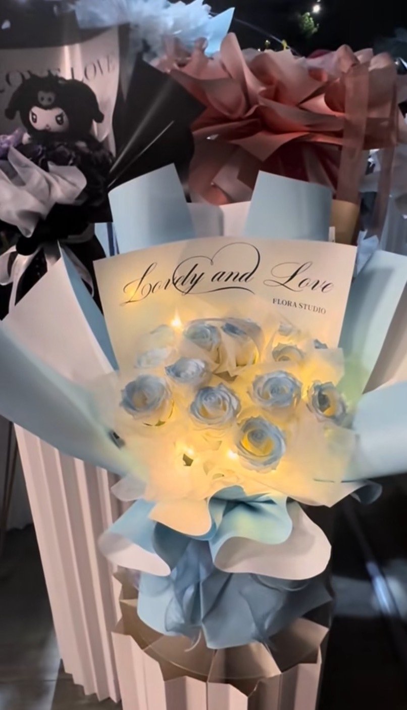 【客製化預購】藏禮花束／內藏禮物需自備