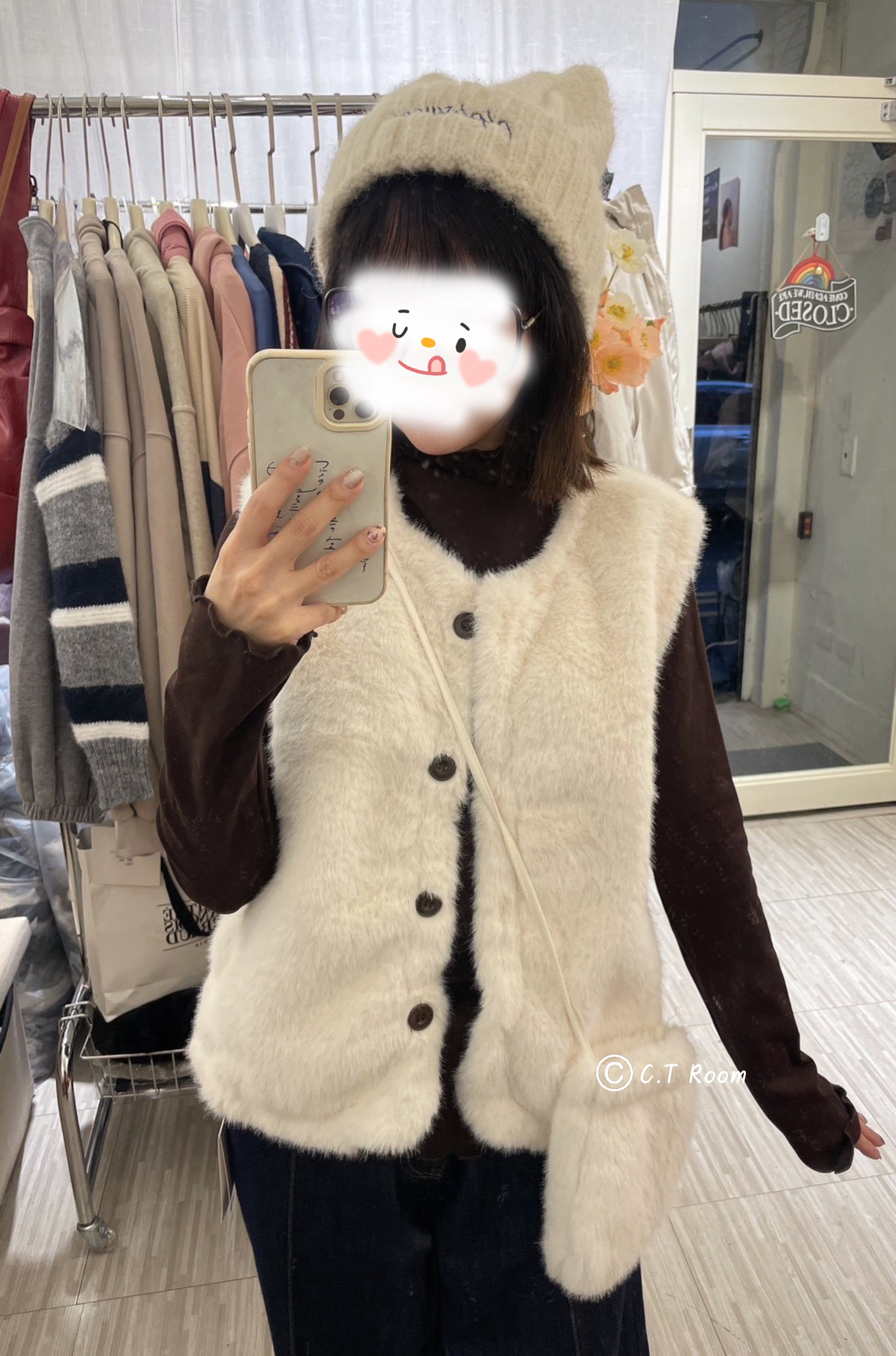 附包包 毛毛釦子背心