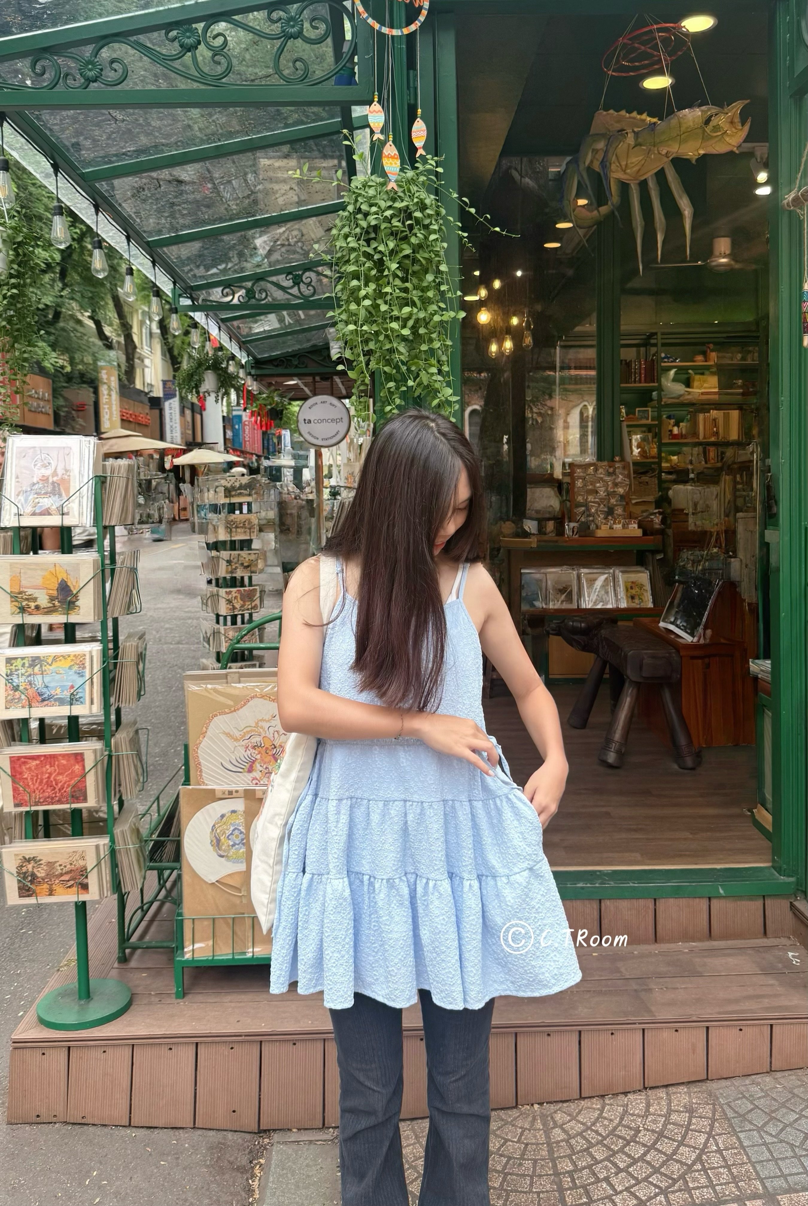 立體壓花抽繩短洋