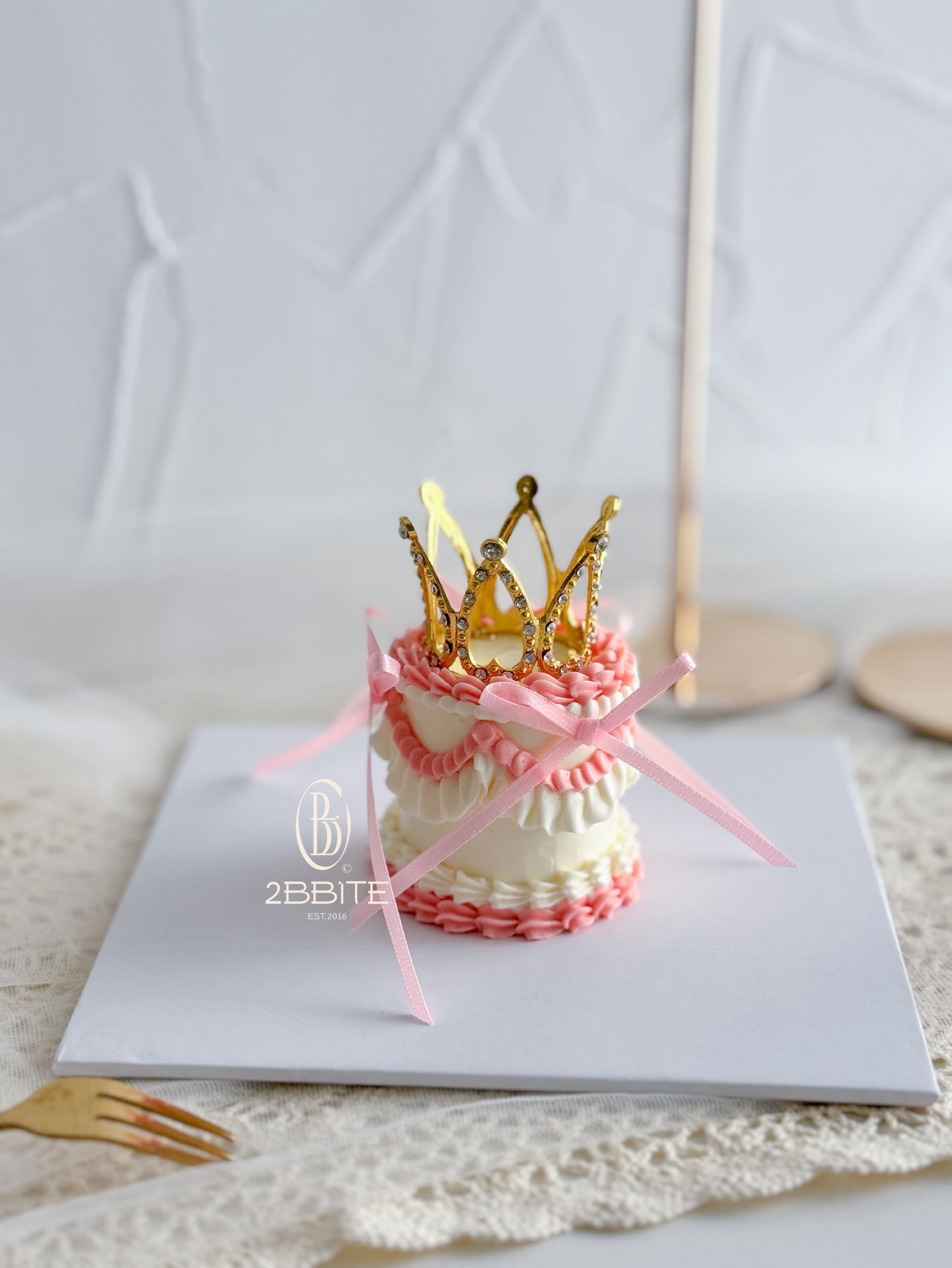 「小蛋糕」蝴蝶結皇冠