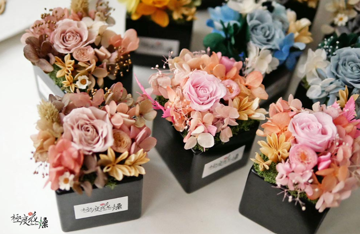 極度花燥永生花乾燥花材專賣店 玫瑰桌花 方盆約6*6*6cm 花禮