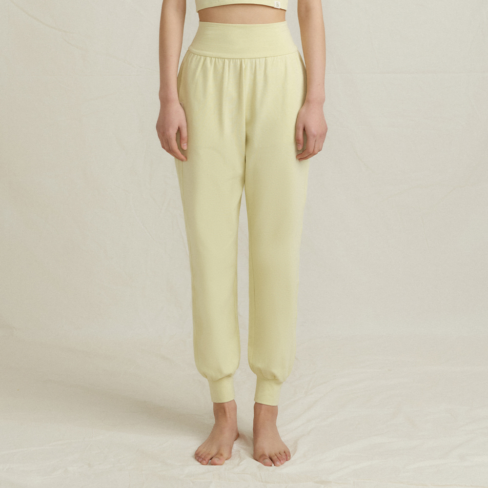 Front2line 輕彈棉 瑜珈修身款束腳寬褲 檸檬黃
