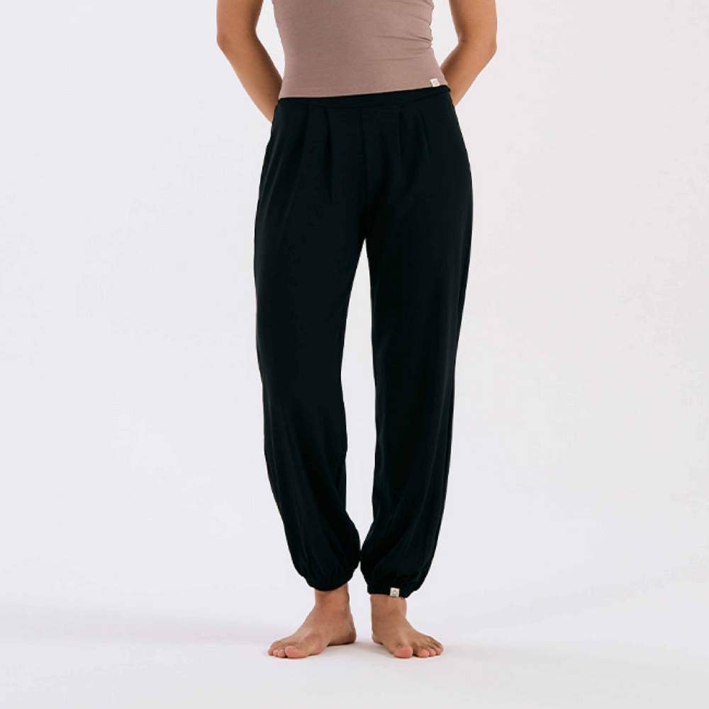 【熱銷】Dhyani 舒悅瑜珈束腳寬褲 黑色 CON019BLK