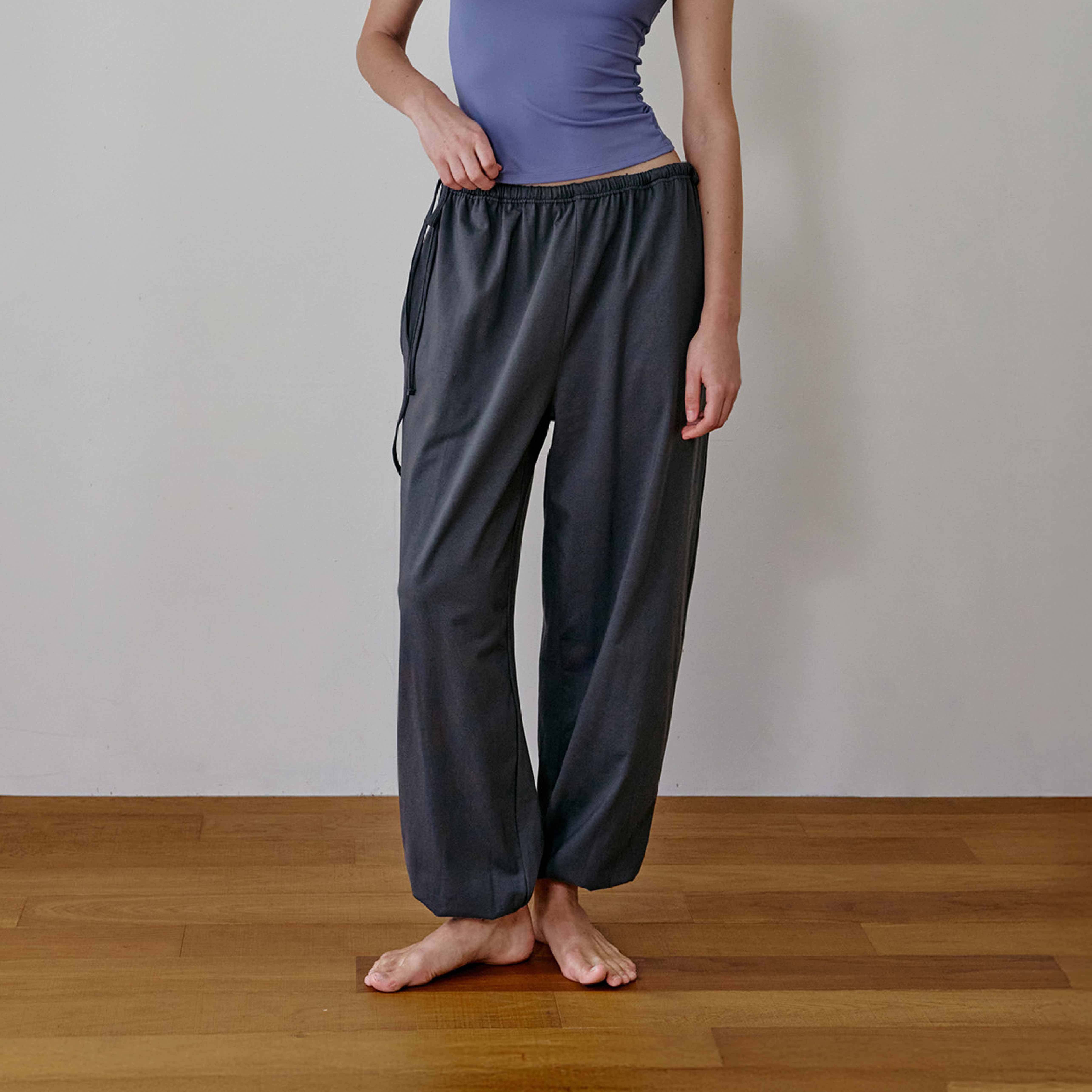 Conchwear 抽繩造型束腳寬褲 木炭灰 CON134CHC