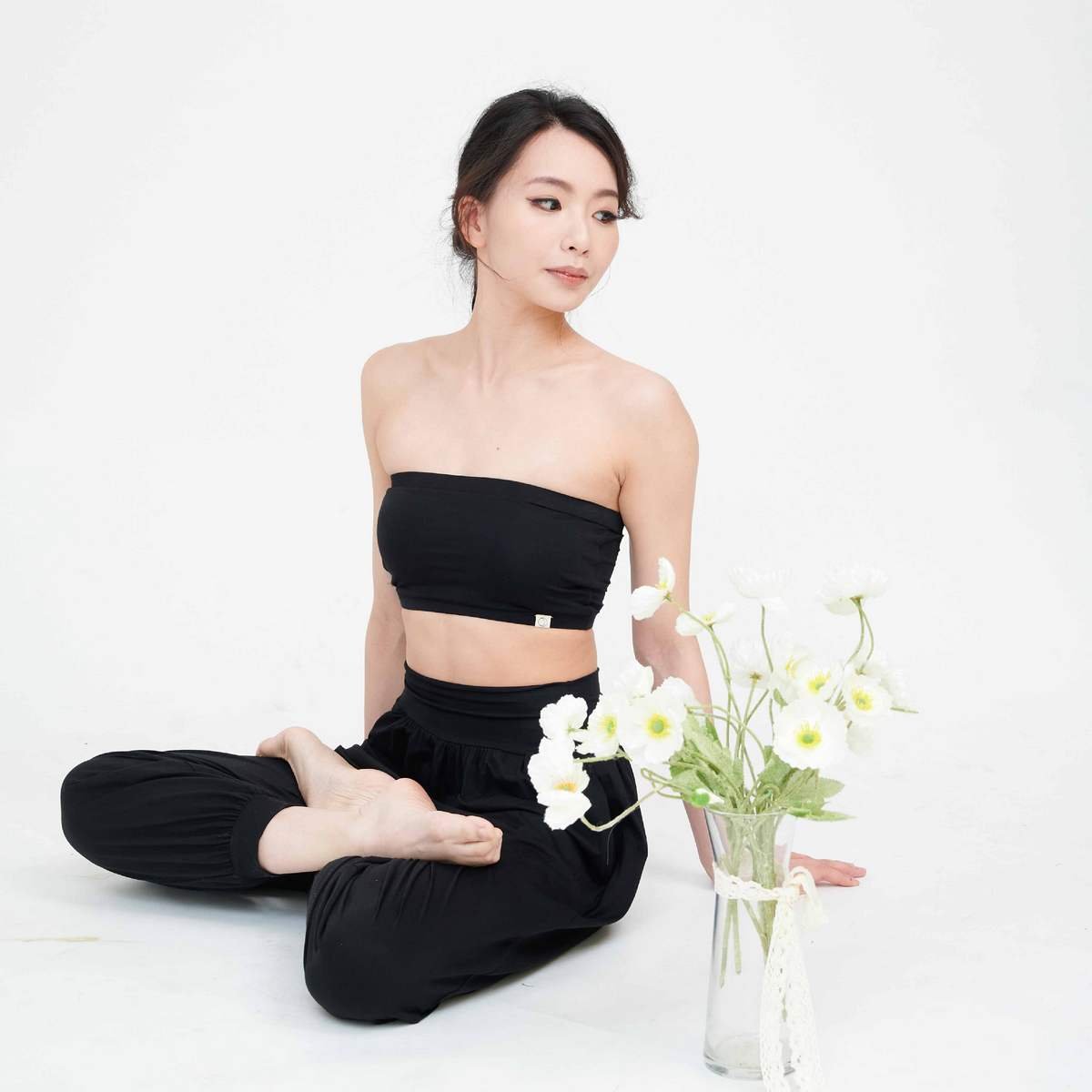 Happy yogi studio 瑜珈抹胸款內衣 黑色 HYS016BLK