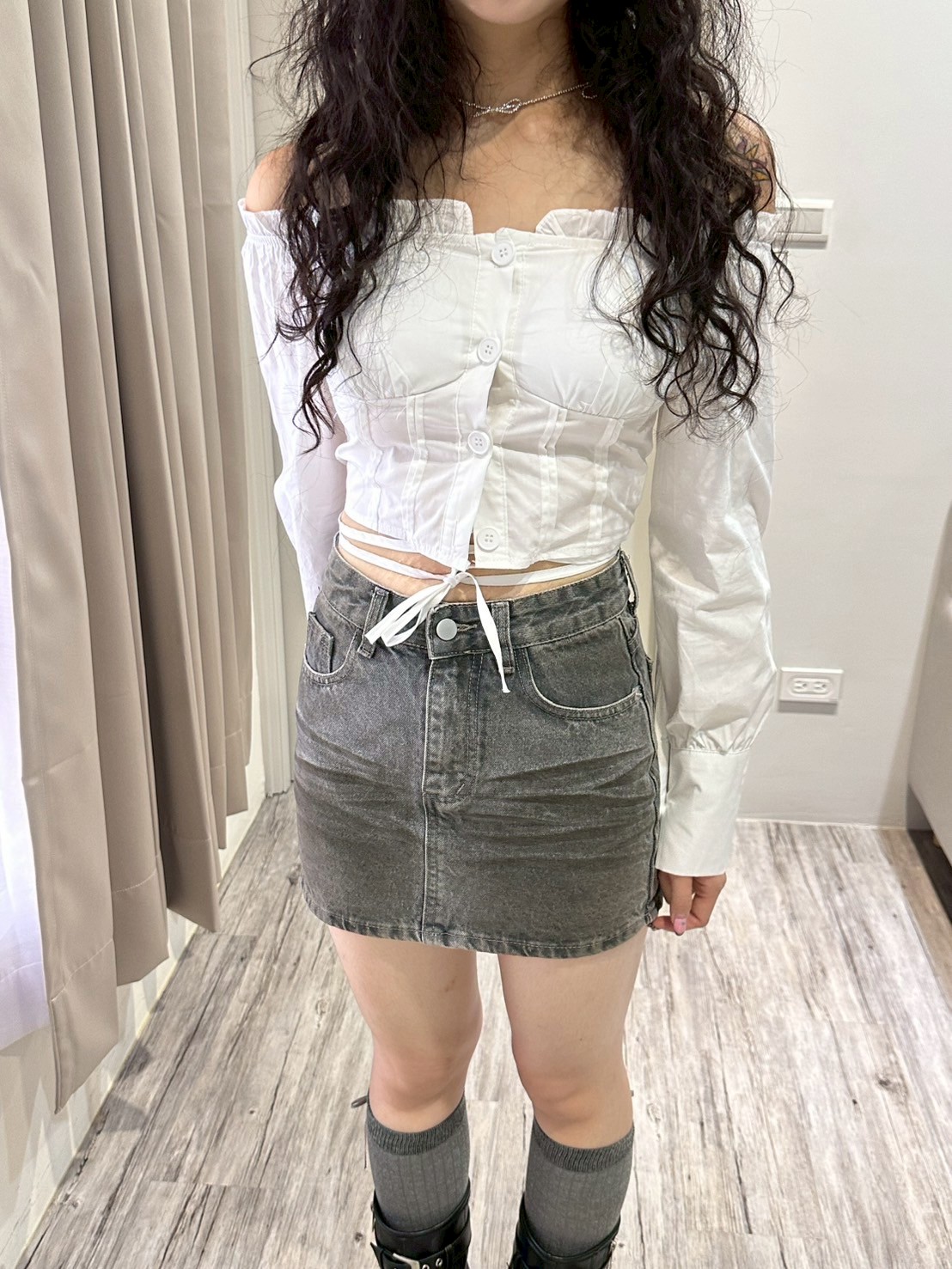 貓鬚炭灰牛仔短裙