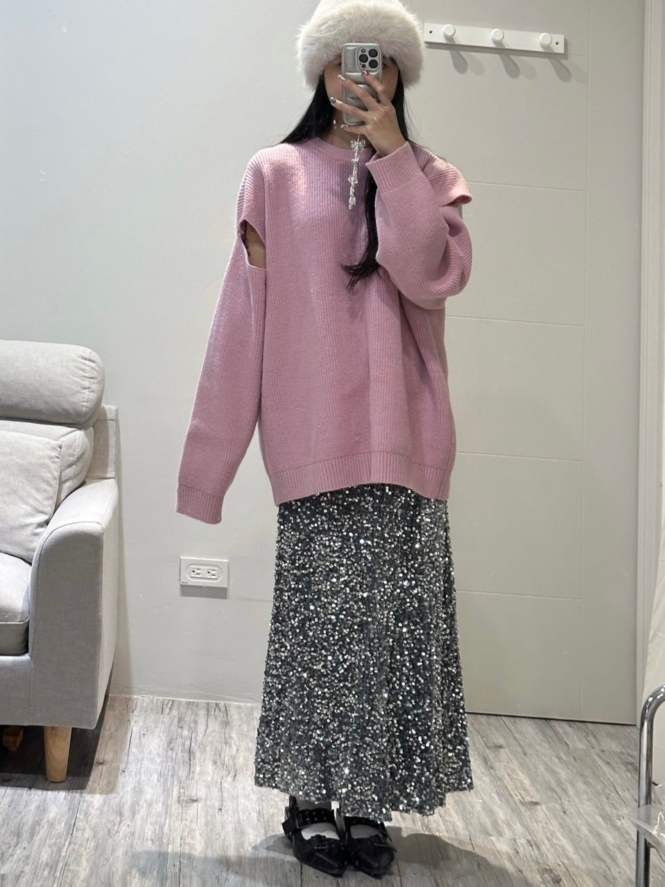 正韓 後磅挖洞設計寬鬆針織毛衣