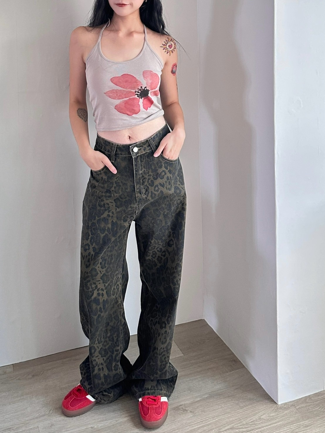 正韓 胭脂花朵繞脖綁帶背心