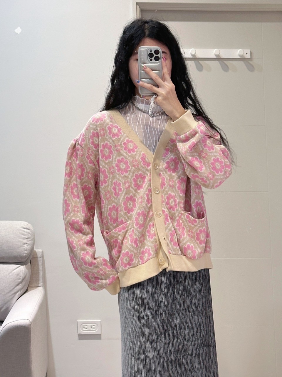 正韓 小眾花花V領針織外套