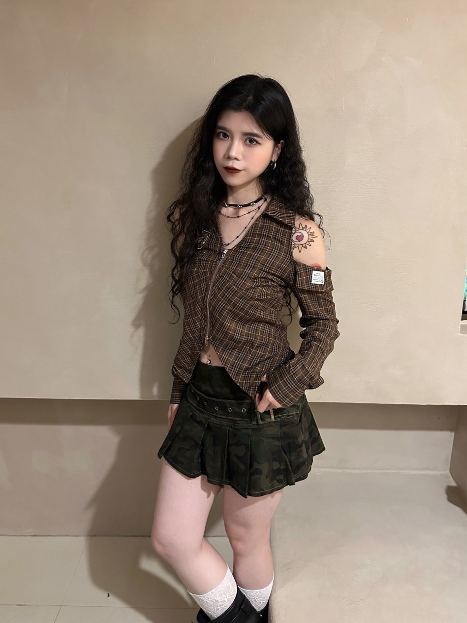 復古格紋挖肩襯衫