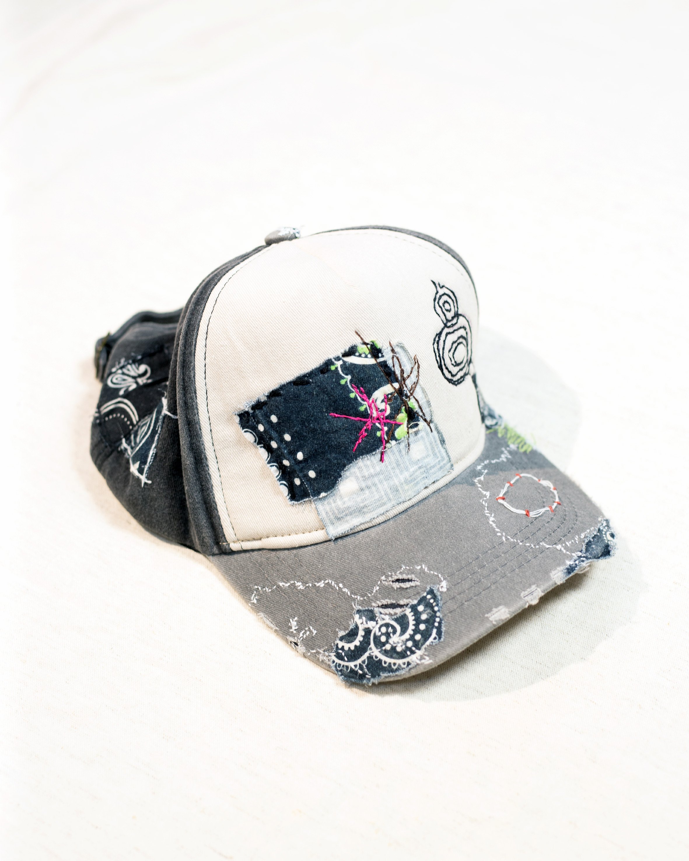 Fragments Caps – UNTITLED / 001 - Handcrafted · 1/1