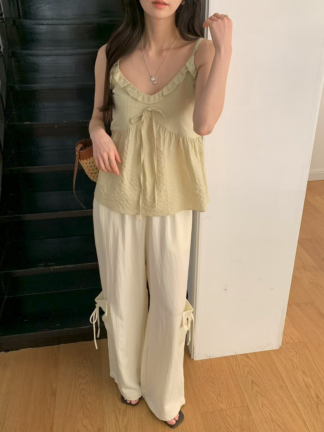 LAST 1早鳥價！《可愛甜美》荷葉邊綁帶傘狀背心