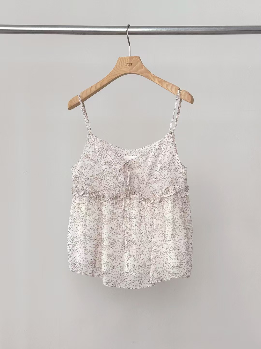 早鳥價開團中！《背心富翁》小清新家的碎花背心