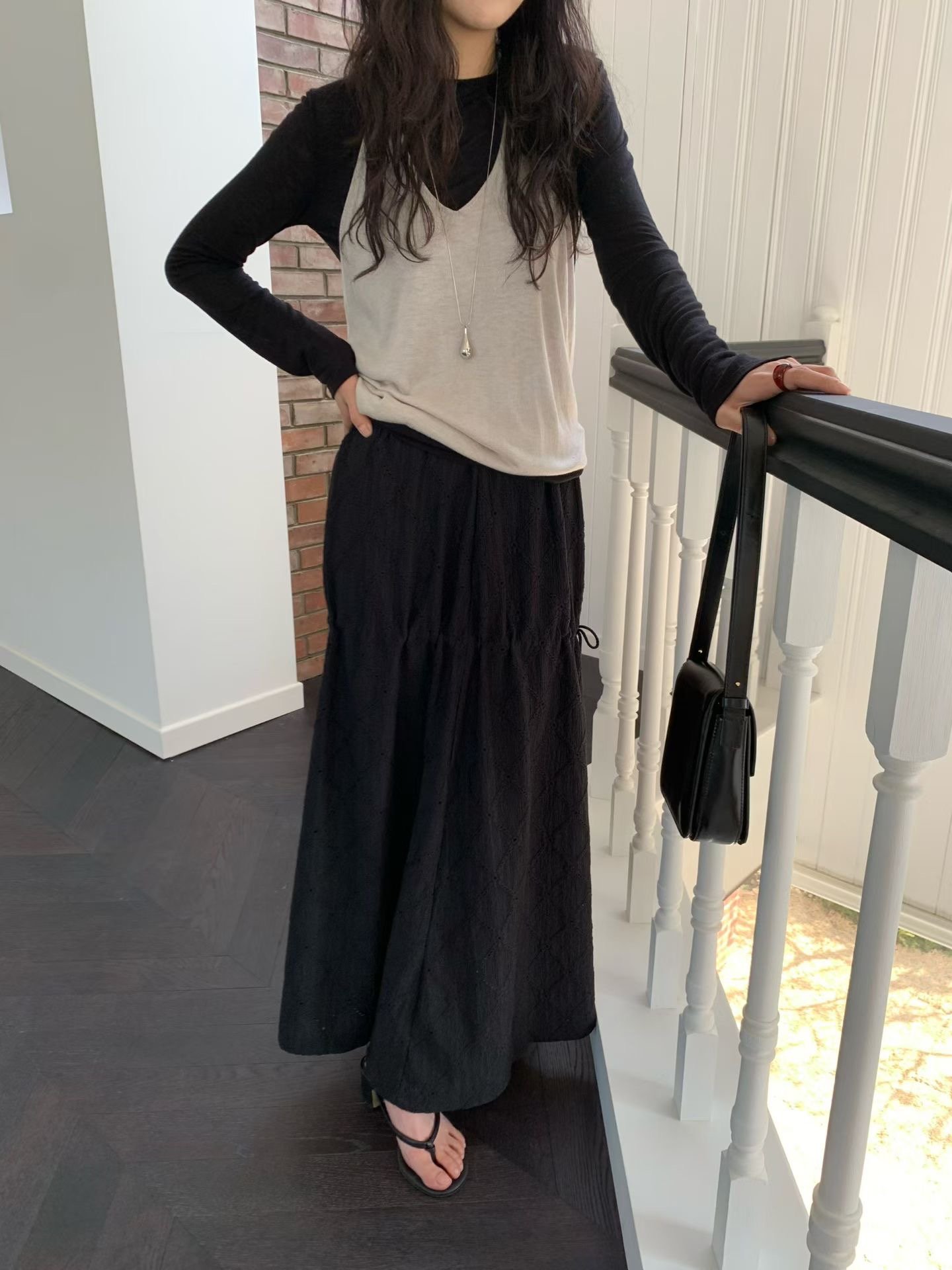 W7成團！《平價韓貨》拉繩決定裙型壓紋長裙