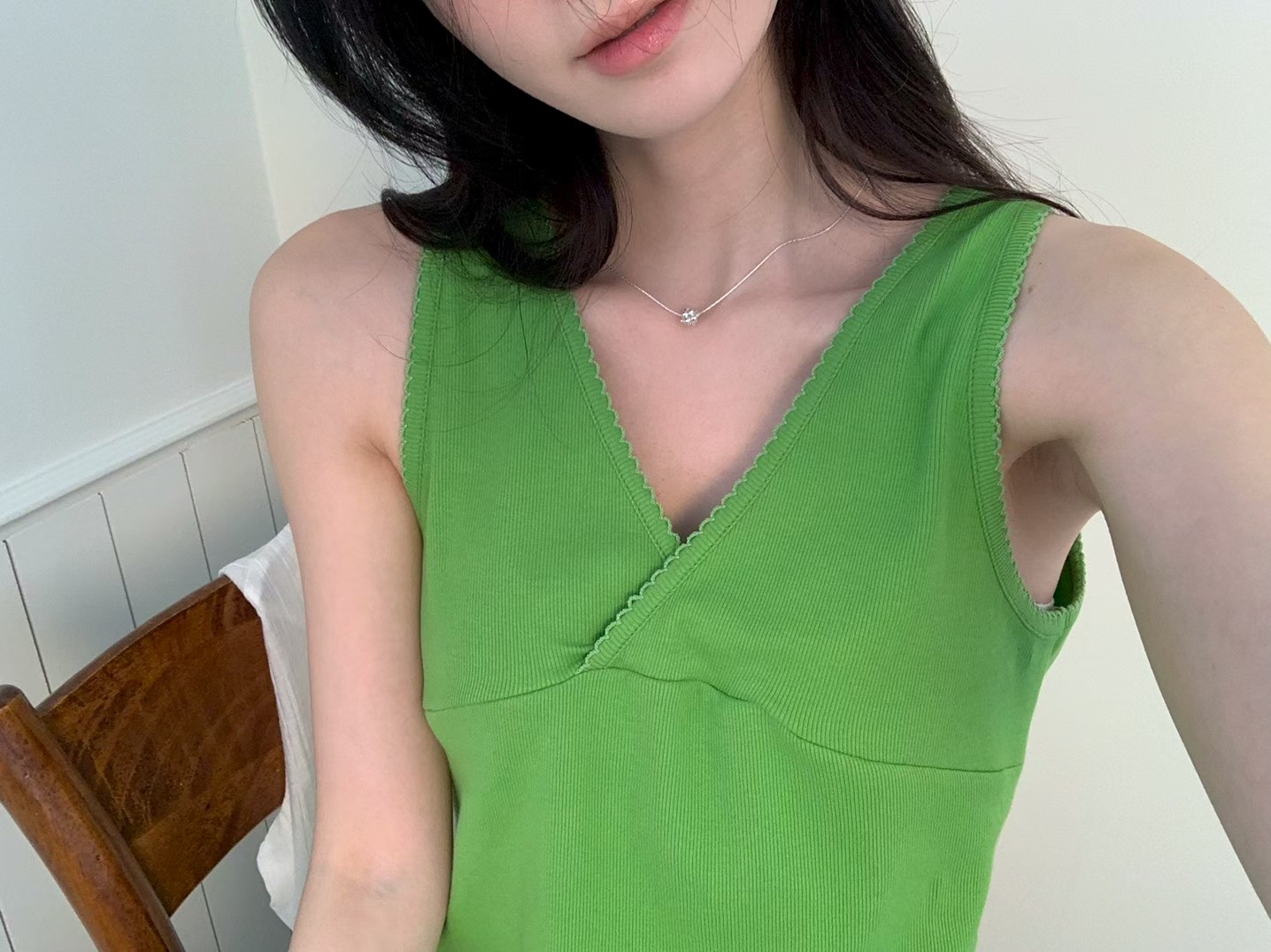 W7成團！《可愛甜美》寬帶V領背心