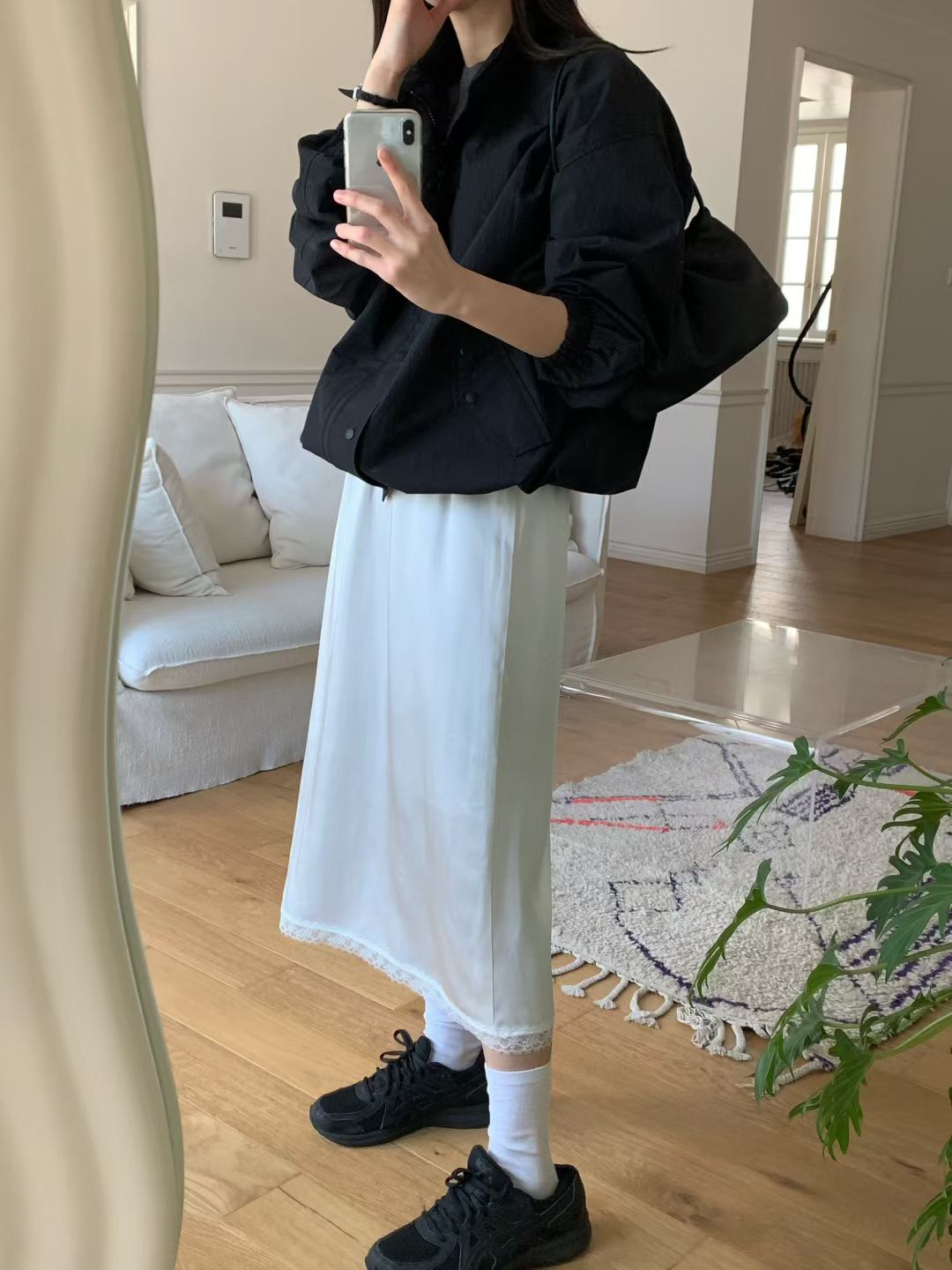 W6成團！《花語家》人造絲鬆緊蕾絲半裙