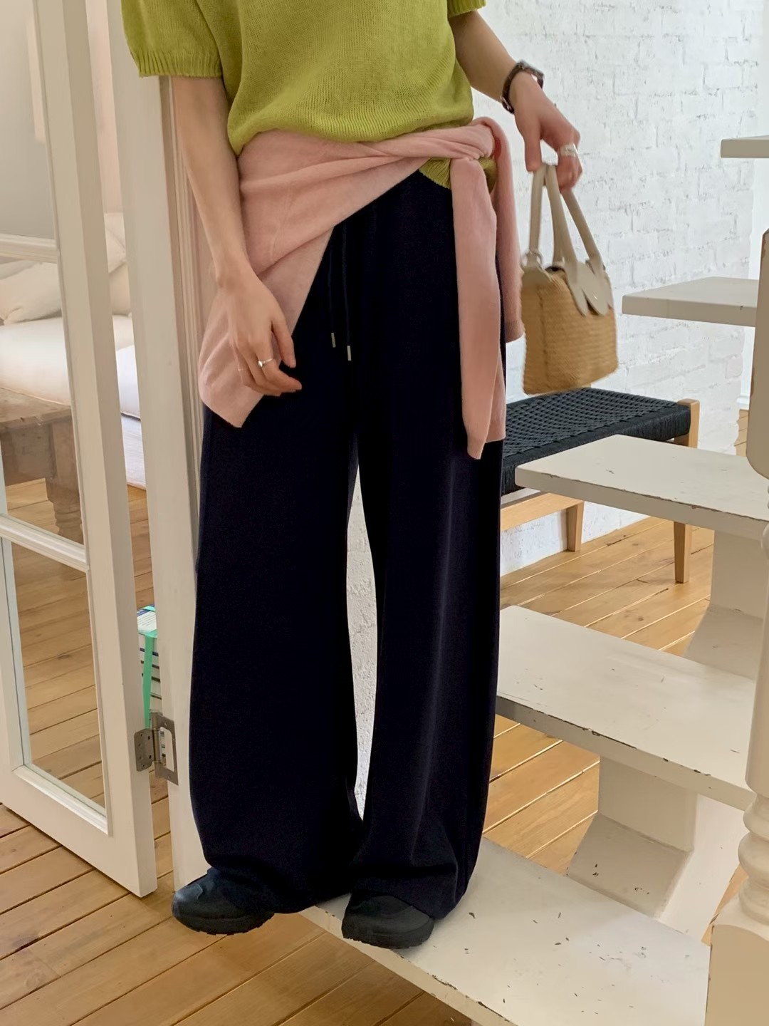 W7成團！《可愛甜美》夏天熱銷氨銅絲經典顯瘦直線褲