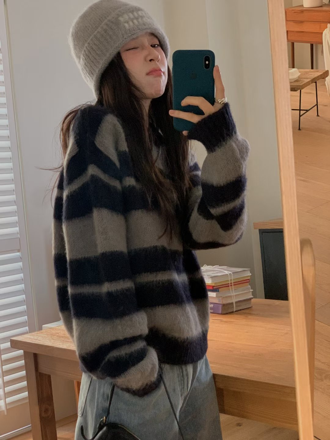 現貨！《平價韓貨》polo領條紋毛衣