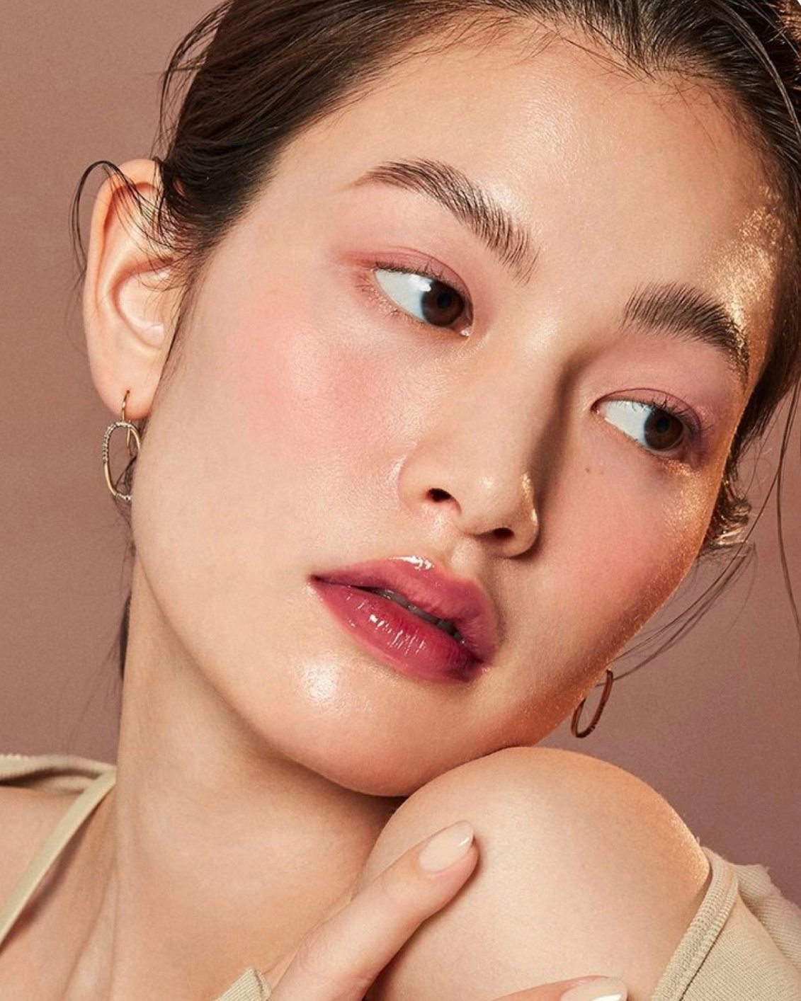 根根分明的媽生濃眉“野生眉” 讓你歐美性感力爆棚