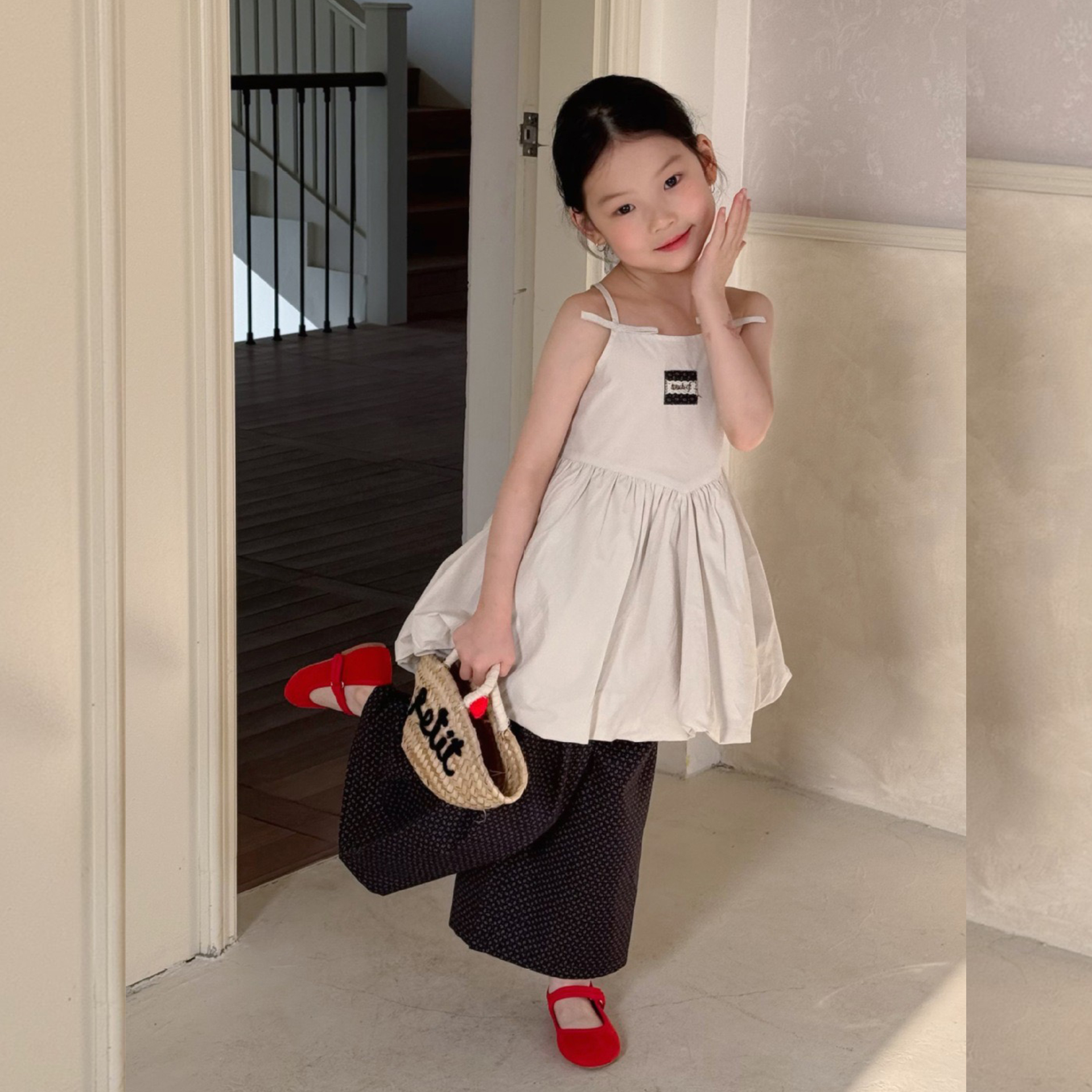 D1-008 韓版裙擺式吊帶上衣洋氣吊帶背心