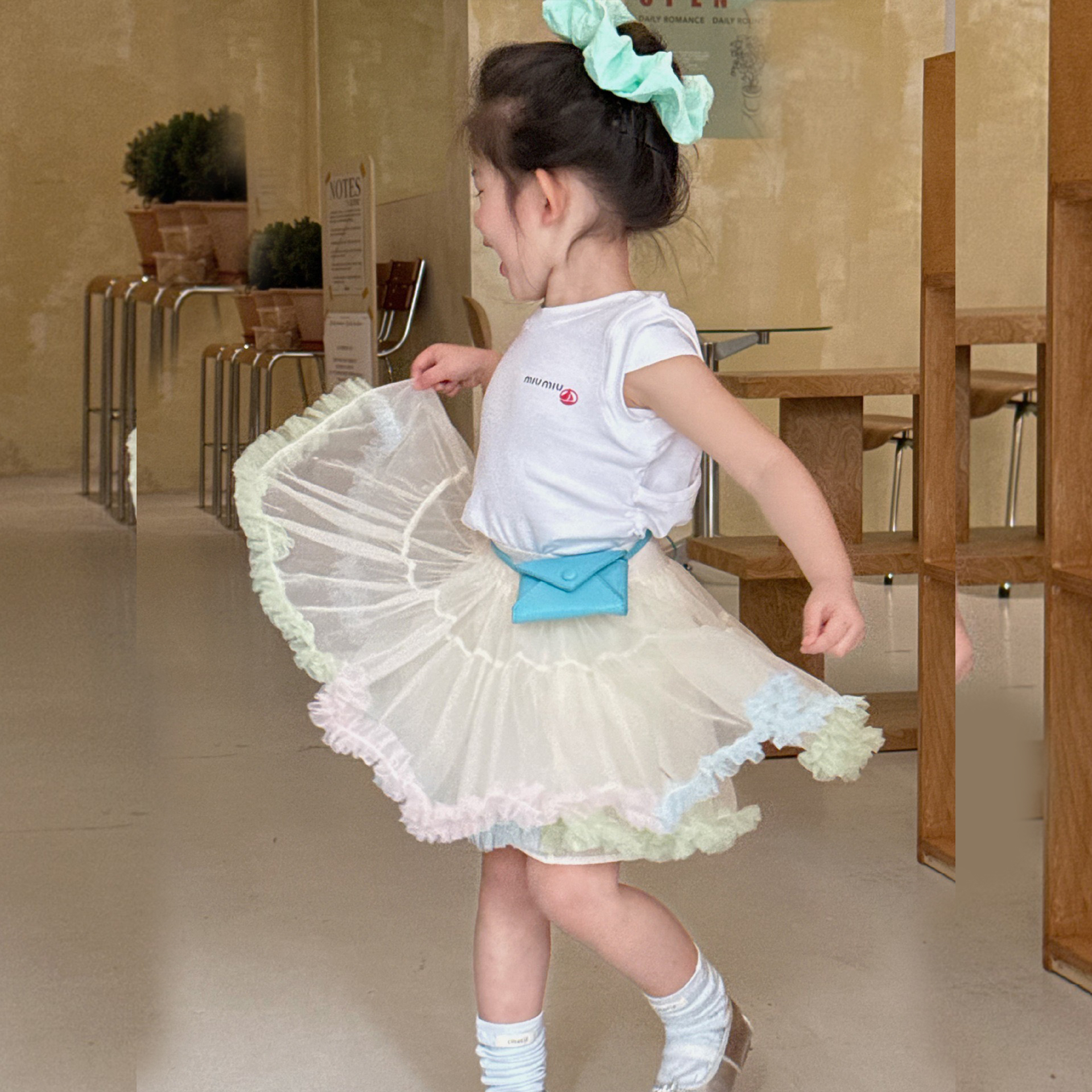 D1-006 韓版後背鏤空短袖/後背交上衣/彩色蓬裙